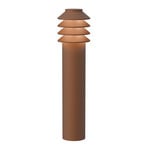 Candeeiro de jardim Bysted Garden Long LED 2700K com base Corten - Louis Poulsen