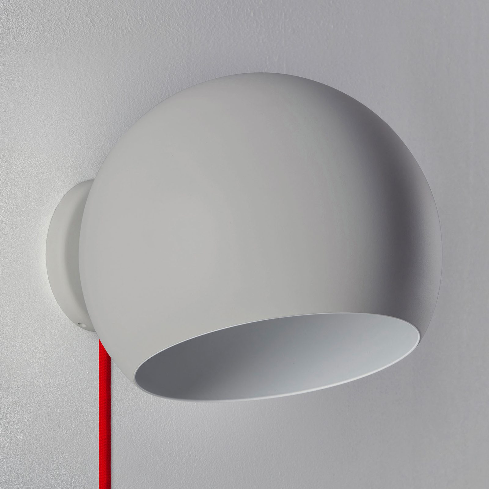 Nyta Tilt Globe Wall Short, red cable, grey