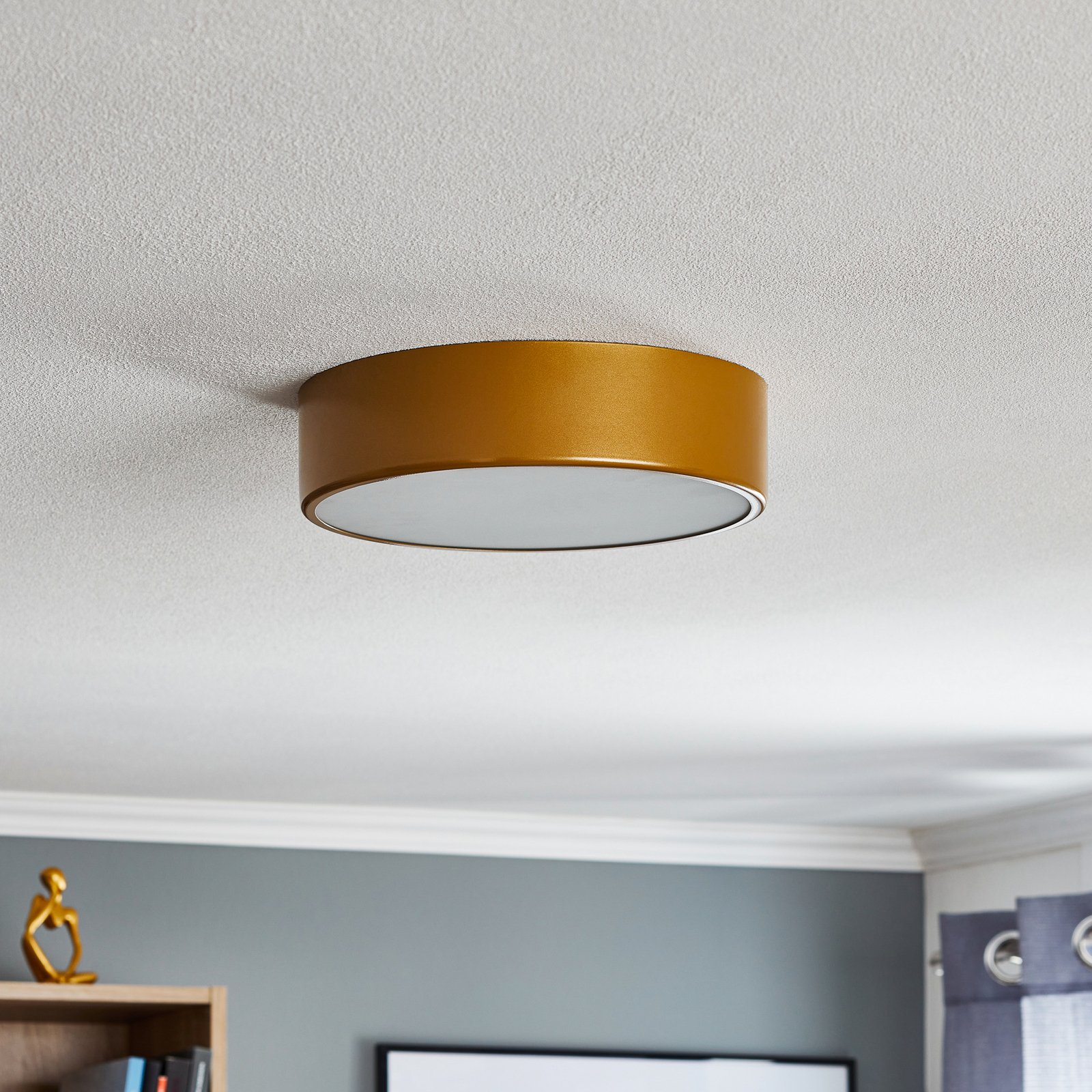 Cleo 300 ceiling light, sensor, Ø 30 cm gold