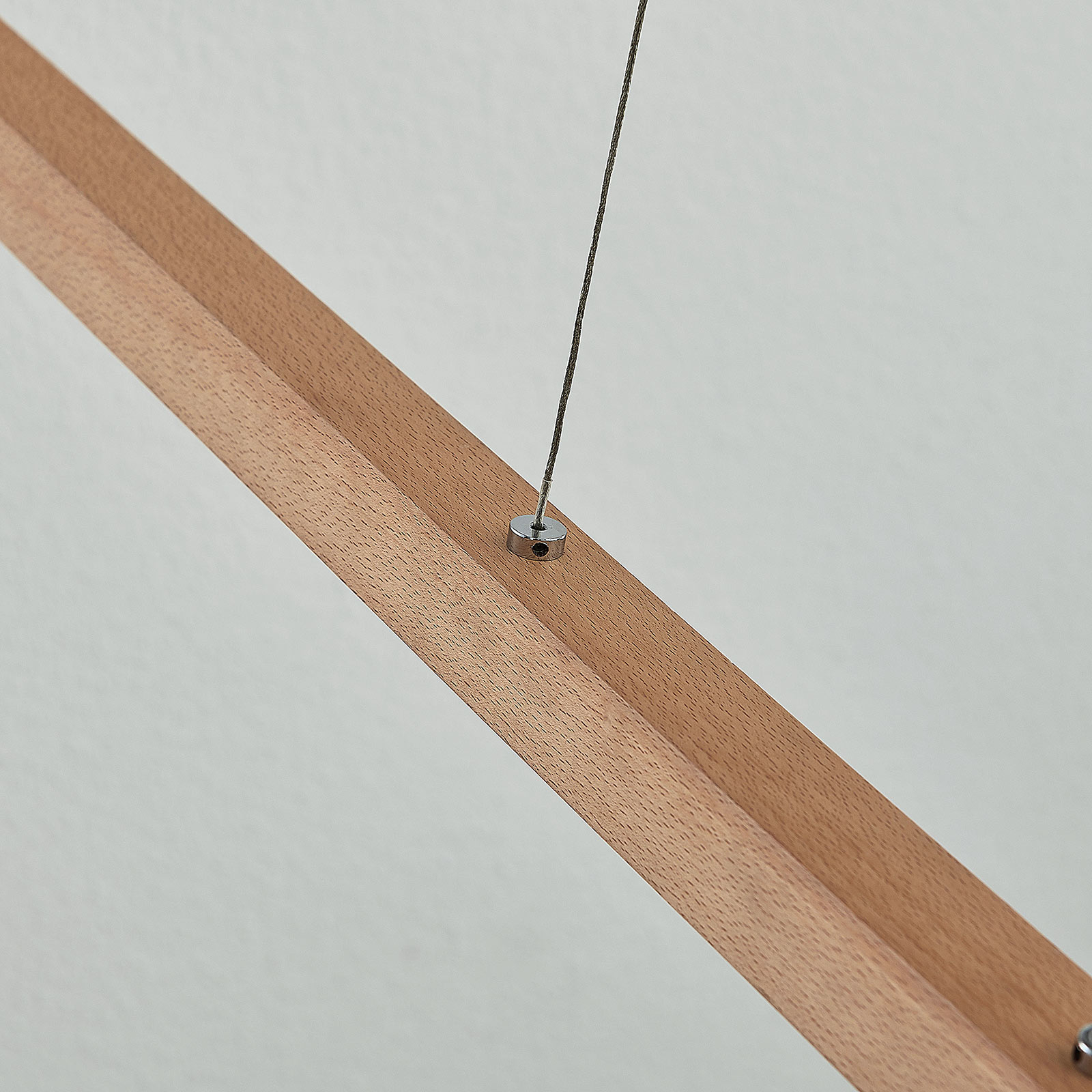 LED drevená pásová závesná lampa Tamlin, farba buk