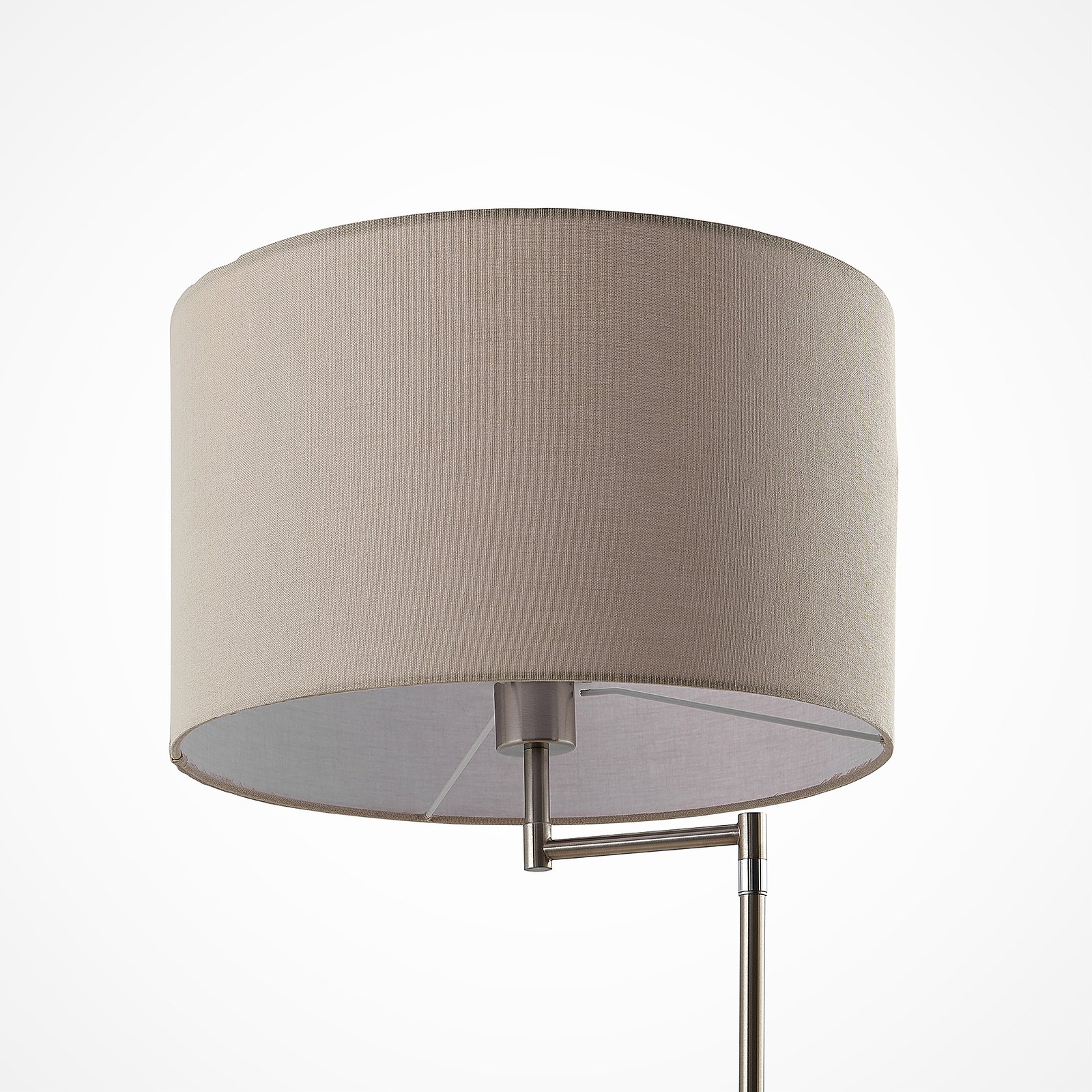 Lindby lampadaire Zinia, couleur nickel, tablette, prise USB