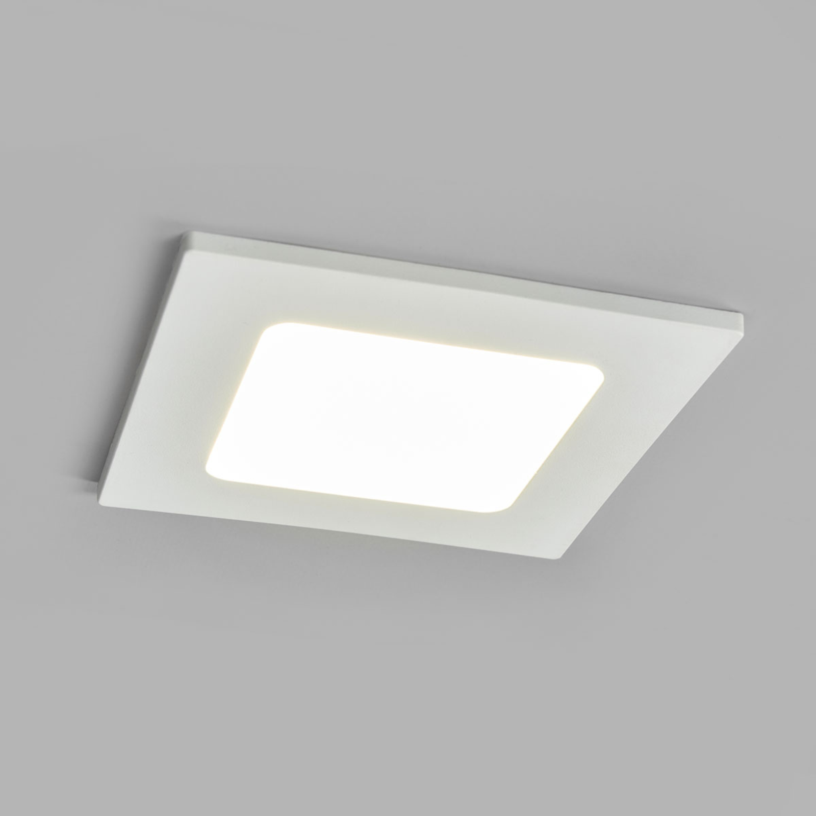 LED-innfelt spot Joki, hvit, 4 000 K kantet 11,5cm