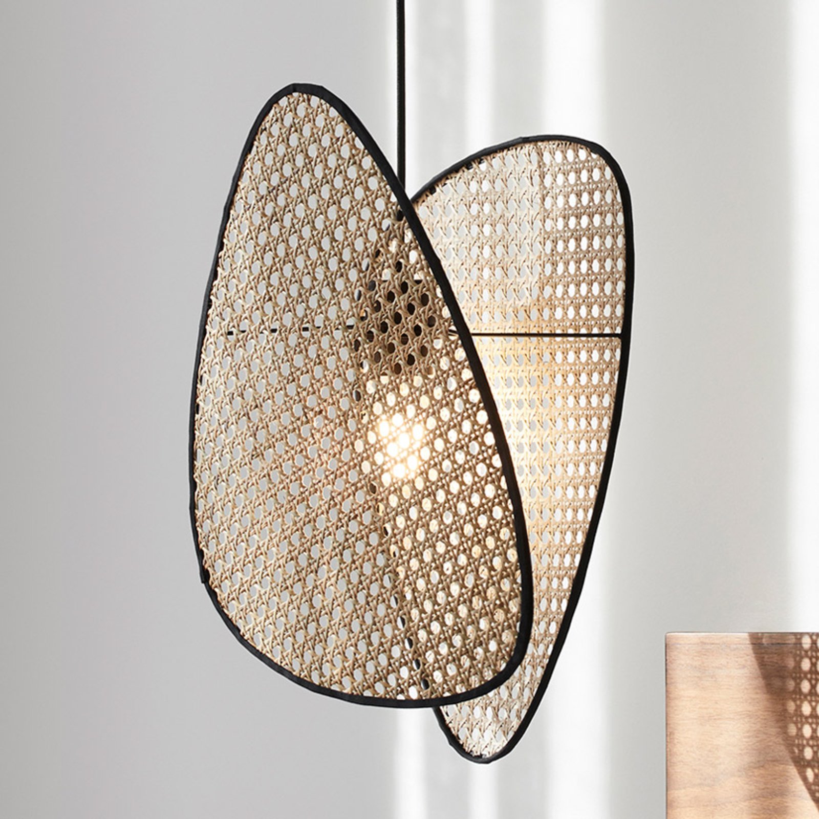 MARKET SET pendant light Screen XS, 44.5 cm high, rattan