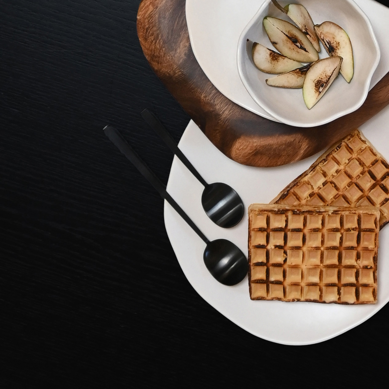 Łyżki Kogei, zestaw 4 sztuk, czarne, wysokość 20 cm – 101 Copenhagen