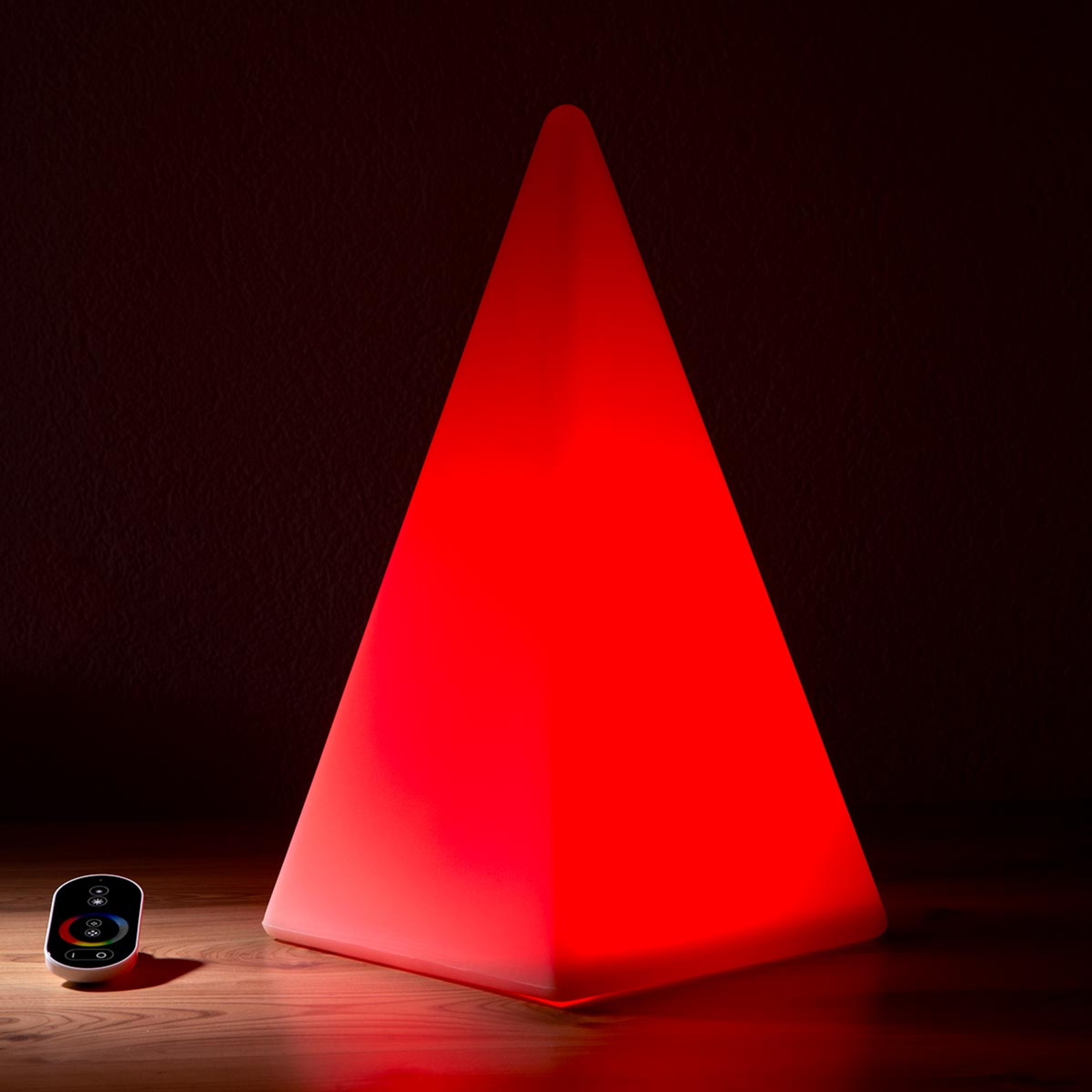 Pyramide LED RVB sur batterie pour l’extérieur