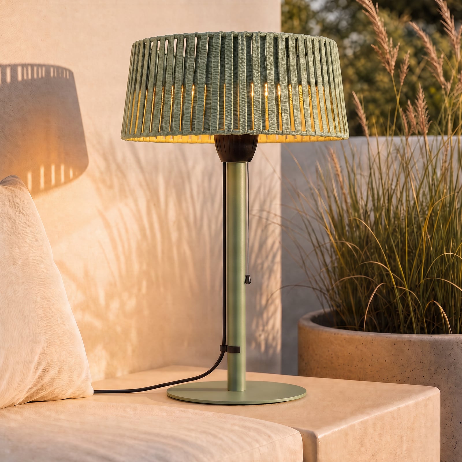Radiateur rayonnant de table Pyravo, vert, aluminium, hauteur 70 cm, IP44 - Radiateur rayonnant de table Pyravo, vert, aluminium, hauteur 70 cm, IP44 -