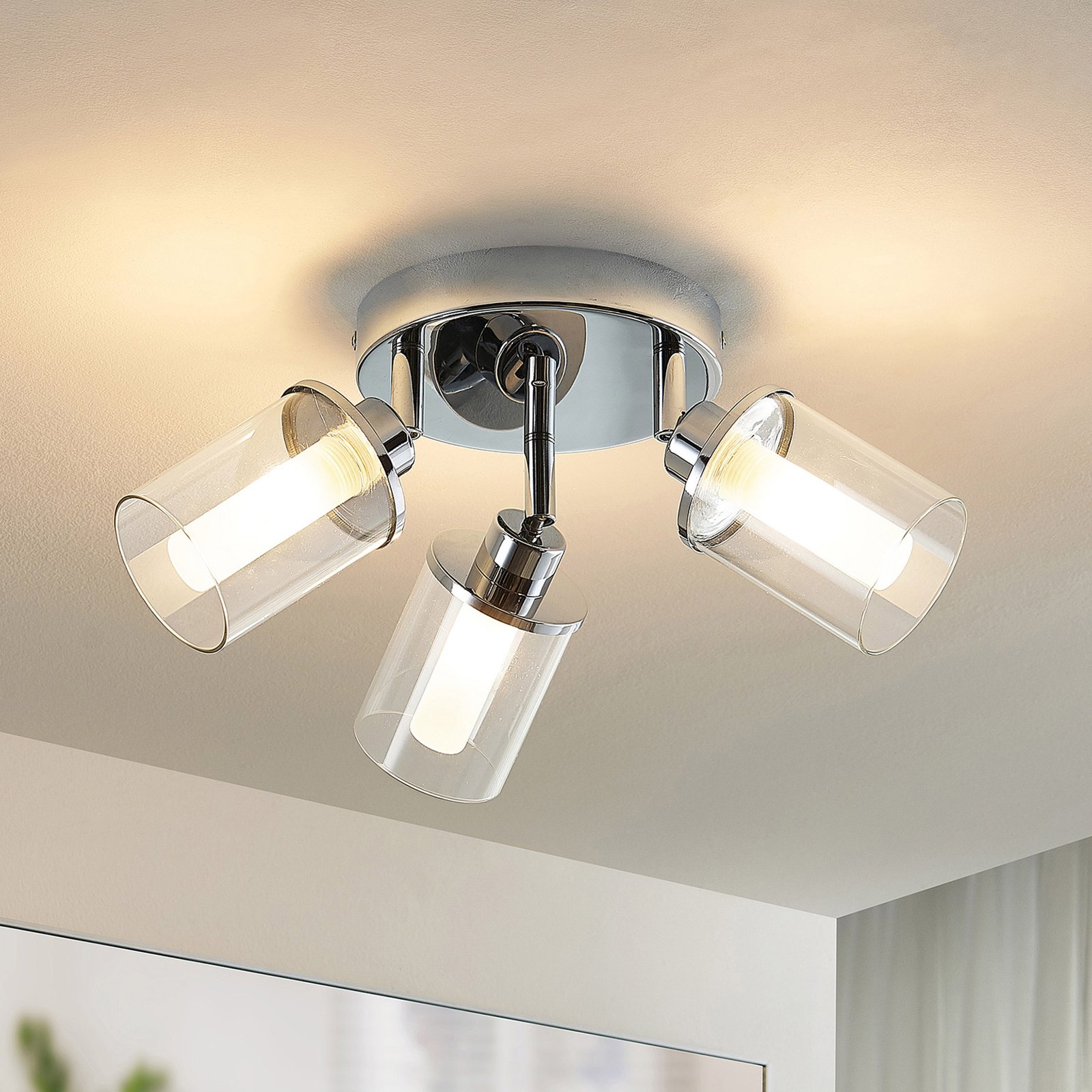 Lindby Vinza spotlight with double shade, chrome round
