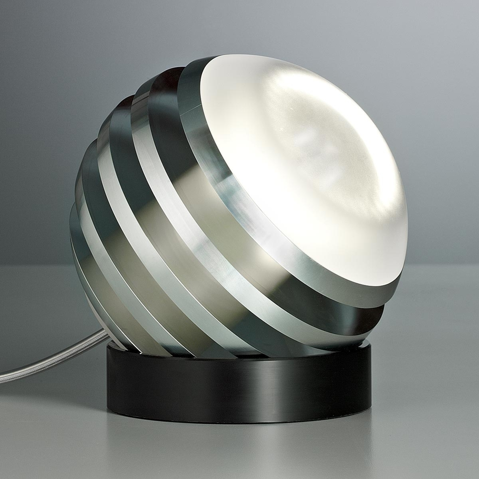 Originell LED-bordslampa BULO i aluminium