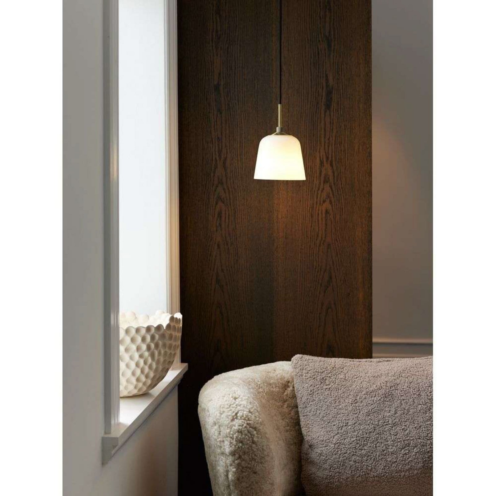 Room 49 Pendel Ø15 Antique Brass/Opal Halo Design - Spisestue - Glas billede