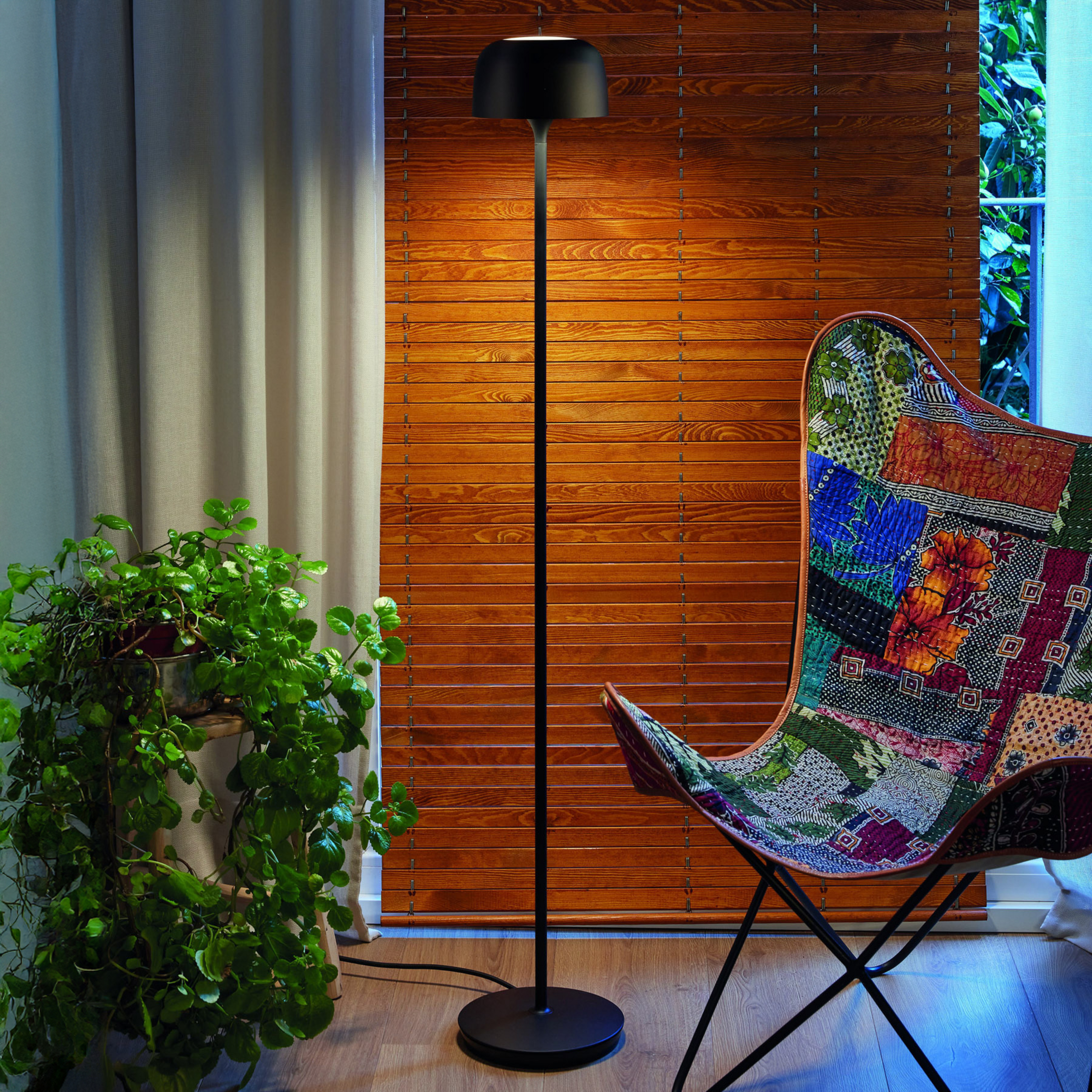 Bover LED-Stehlampe Bol P/130, schwarz matt, Höhe 130 cm