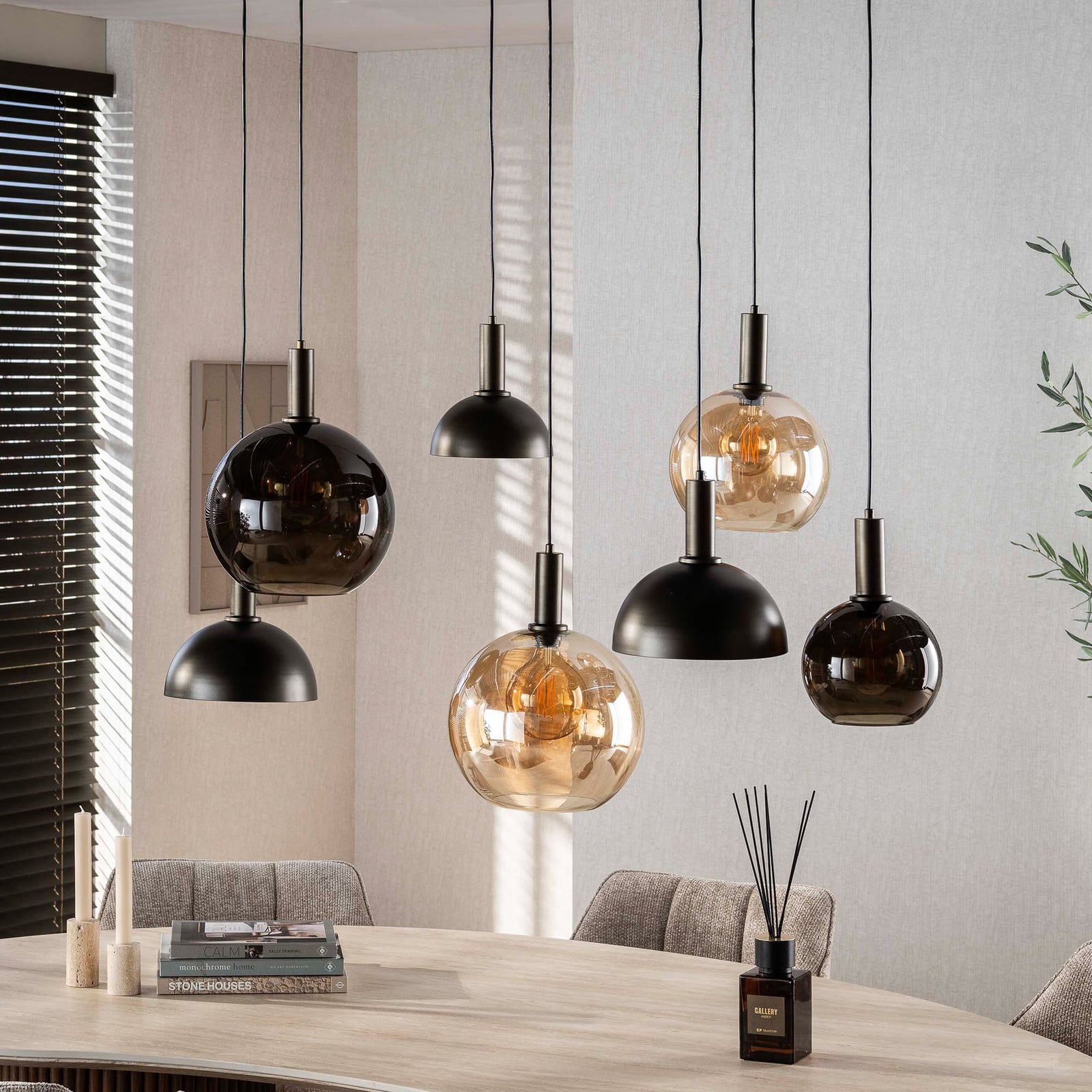 Pendelleuchte Cluster, amber/grau, Glas/Metall, 7-flg., E27 Pendelleuchte Cluster, amber/grau, Glas/Metall, 7-flg., E27