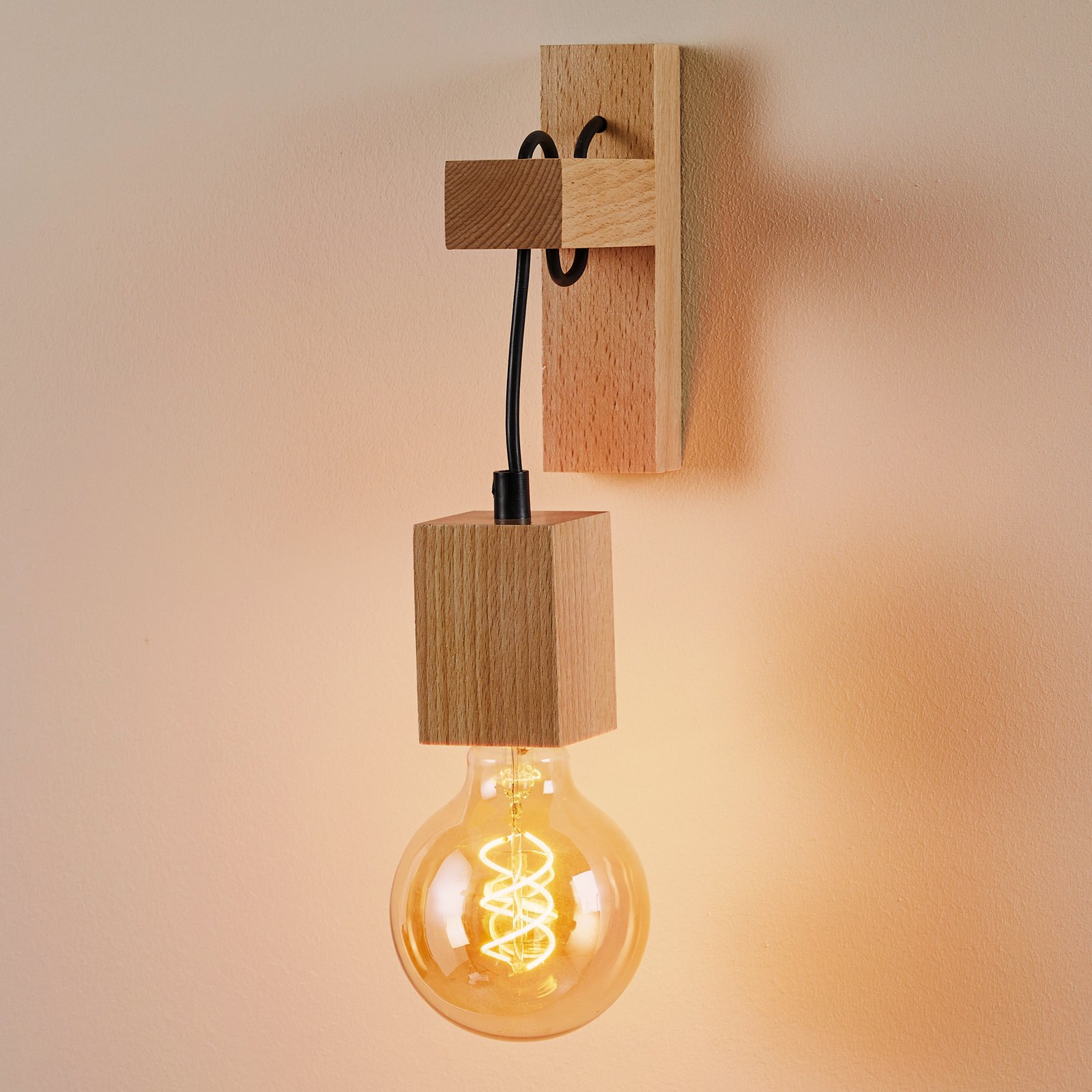 Lámpara de pared Jack de madera clara, angular