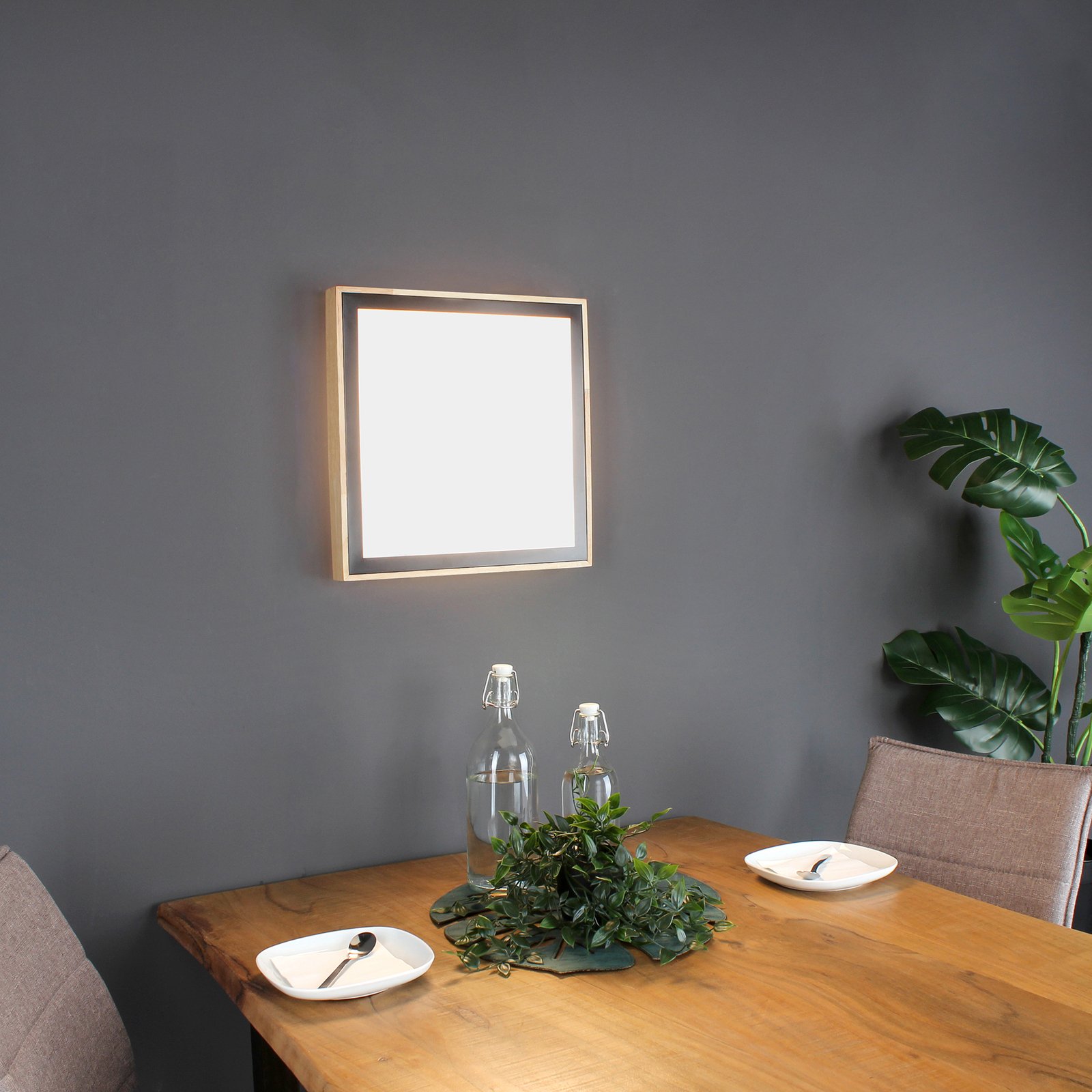 Solstar LED ceiling light, angular 33.5 x 33.5 cm