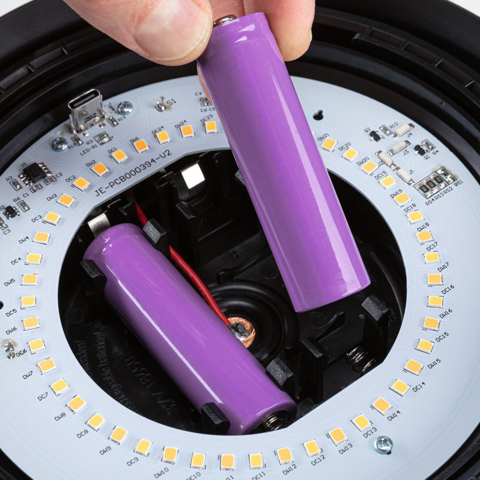 Candeeiro de mesa LED recarregável Paulmann Lirox, preto/bege, 20 cm, IP44