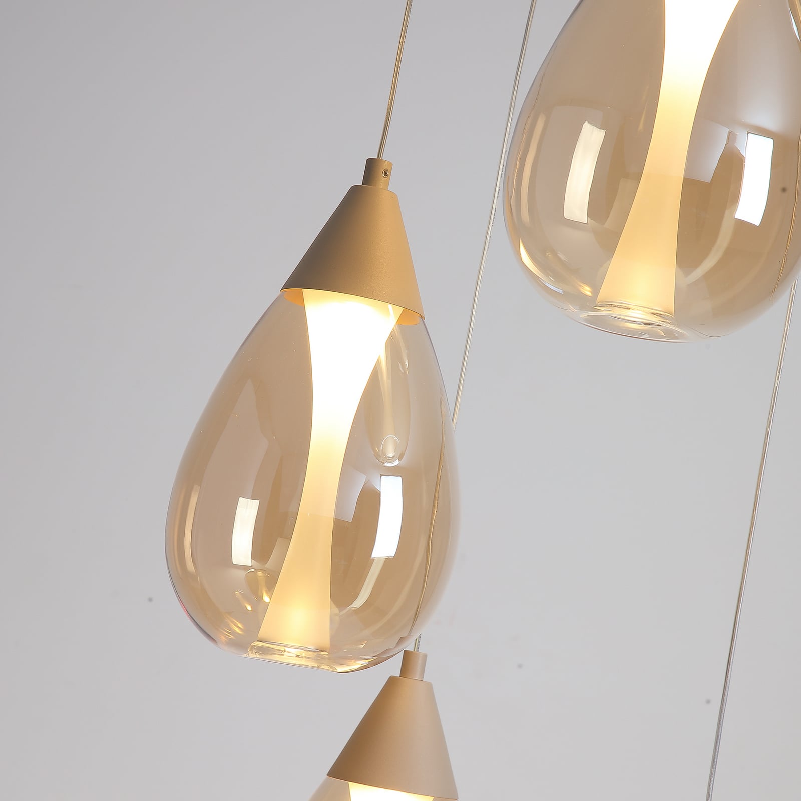 LED-Hängelampe Pear, 5-fl. rund, beige, Glas amber, 3.000 K LED-Hängelampe Pear, 5-fl. rund, beige, Glas amber, 3.000 K