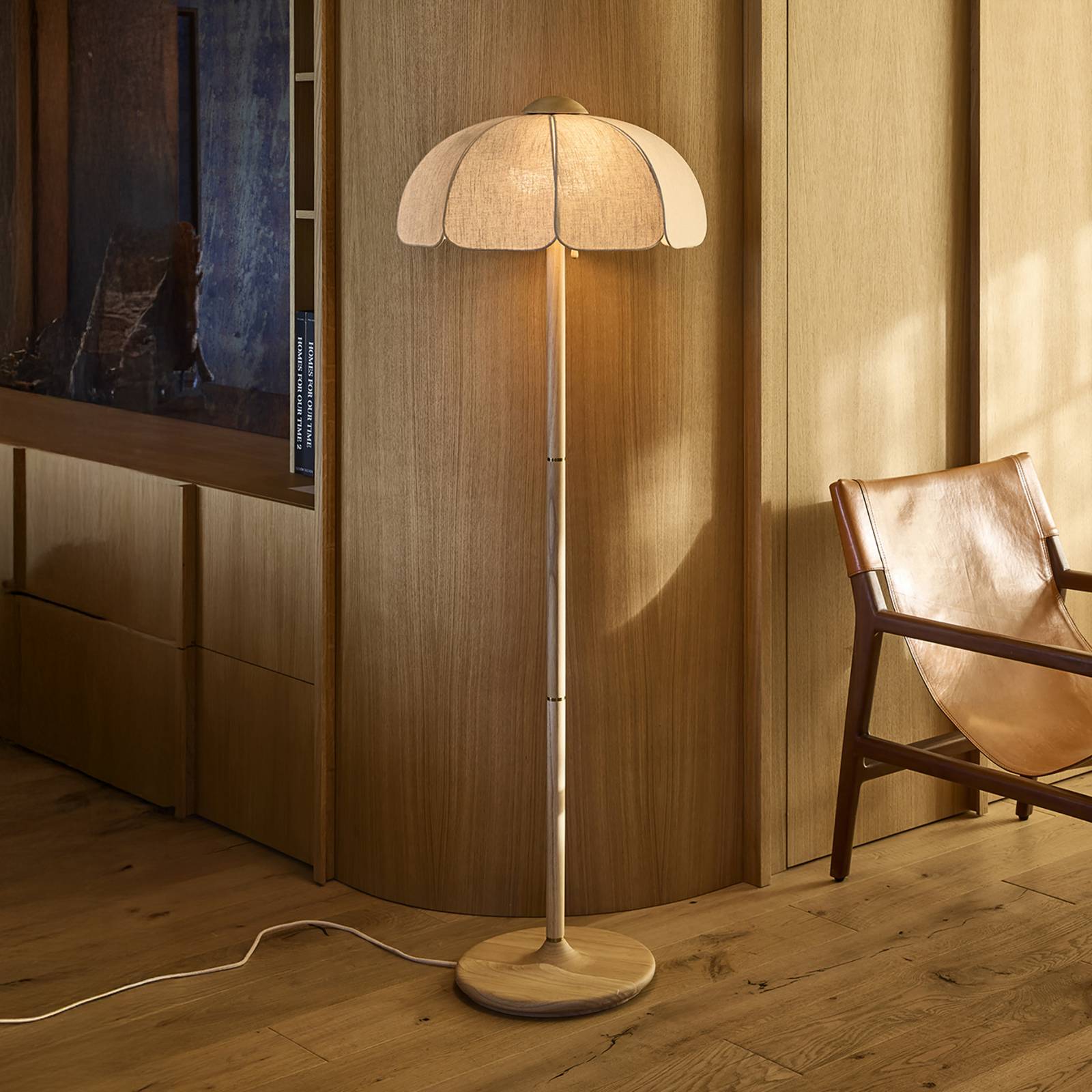 MARKET SET Golvlampa Coquillage, linne natur/trä, E27