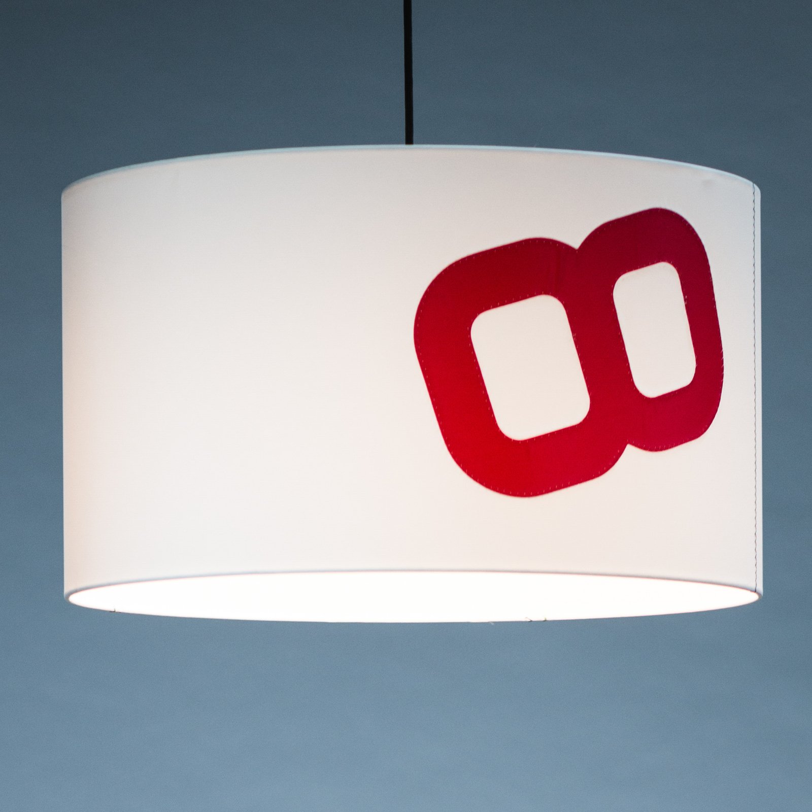 Hjemstavn hængelampe af sejl, 60cm, hvid/rød