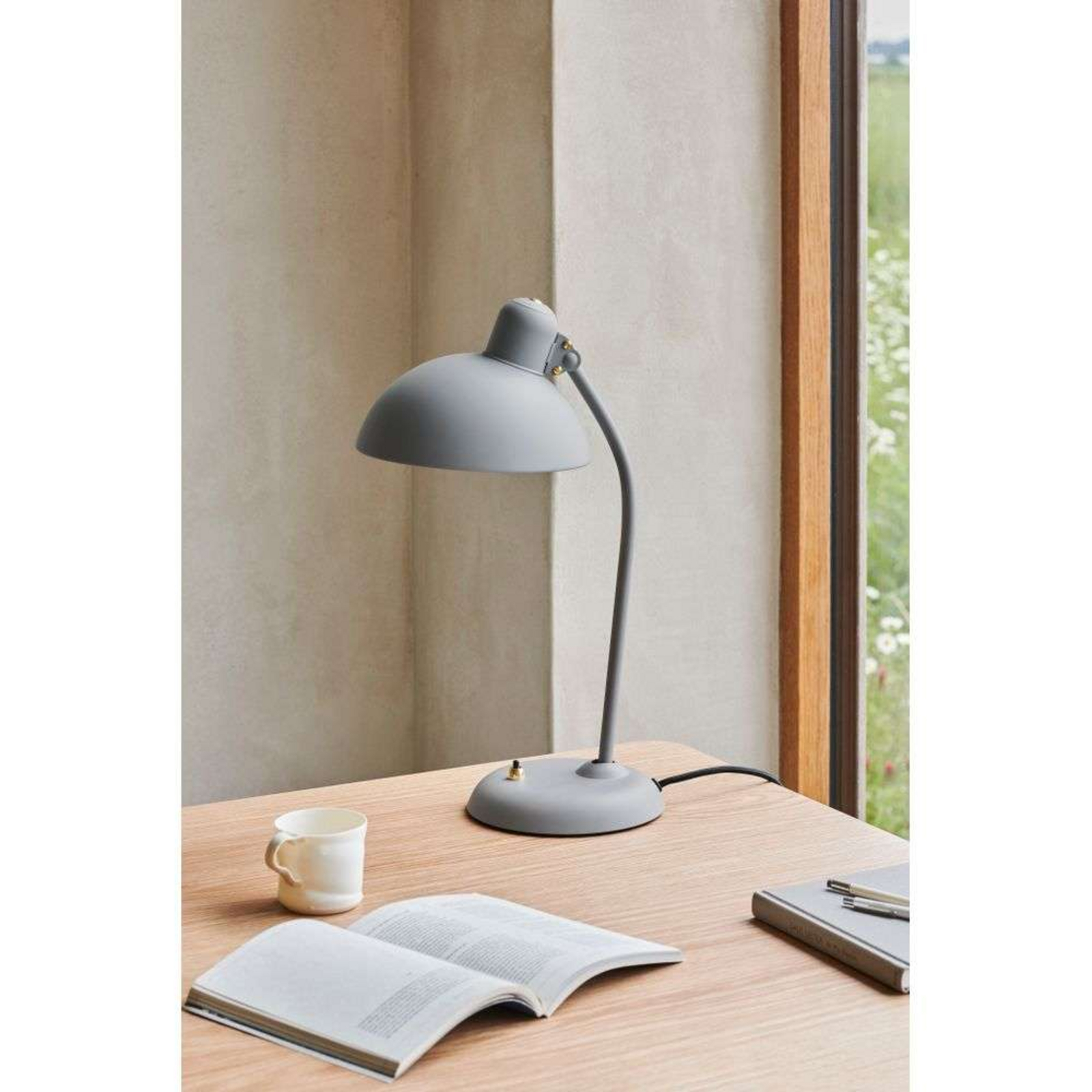 KAISER idell™ 6556-T Lámpara de Sobremesa Mate Easy Gris - Fritz Hansen