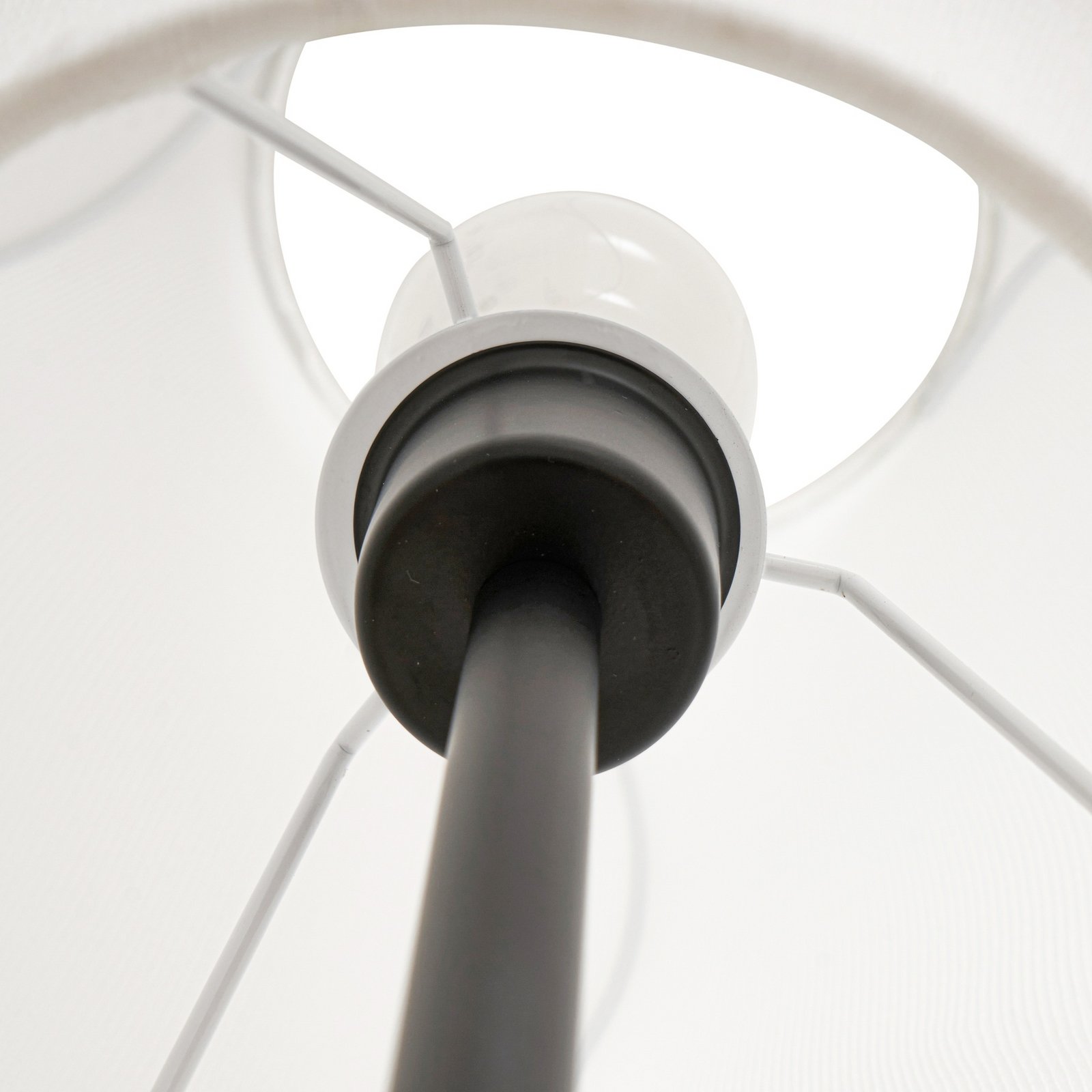 Lucande podna lampa Tovina, tekstil, bijela, visina 165 cm
