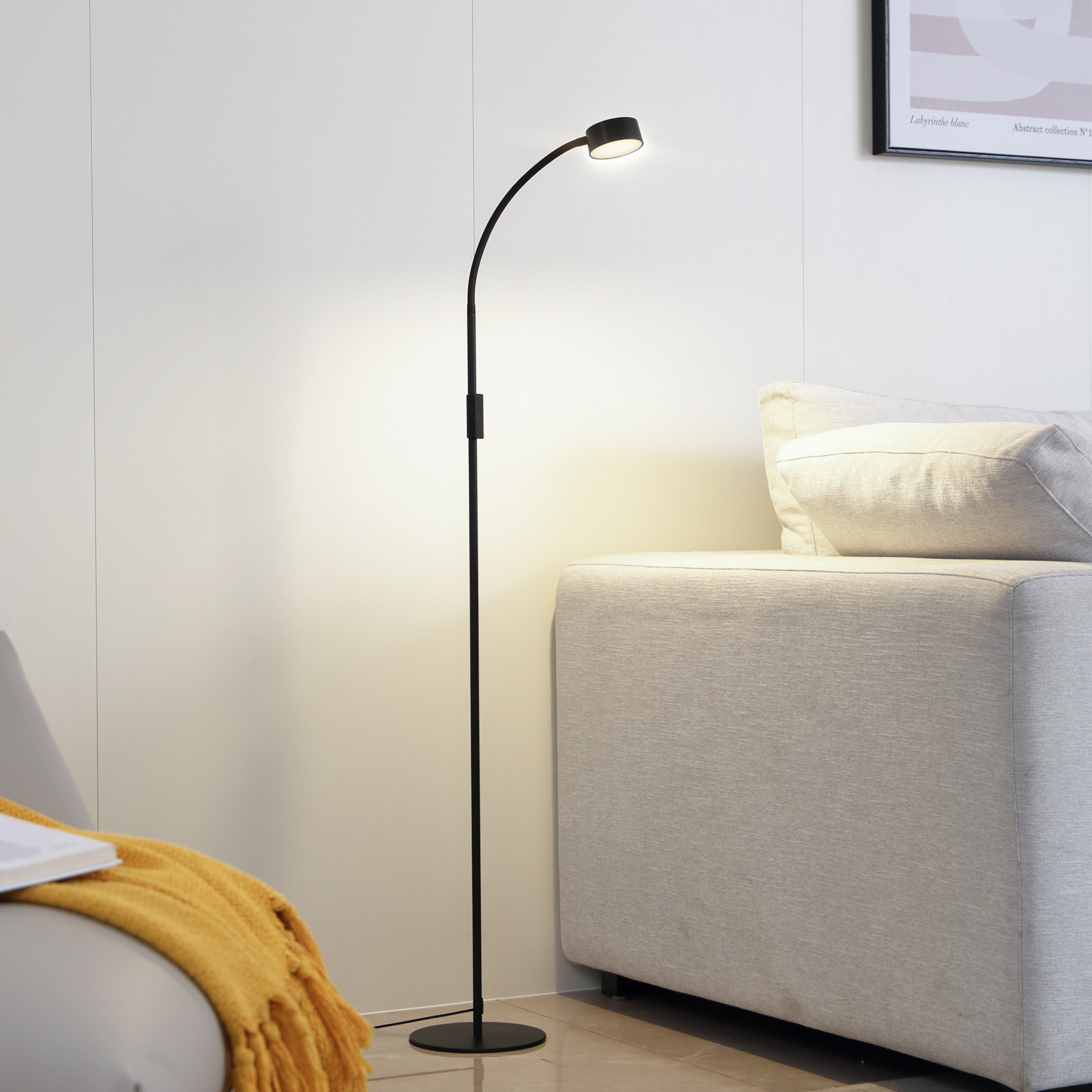 Lindby LED-Stehleuchte Maori, 140 cm, schwarz, CCT, dimmbar