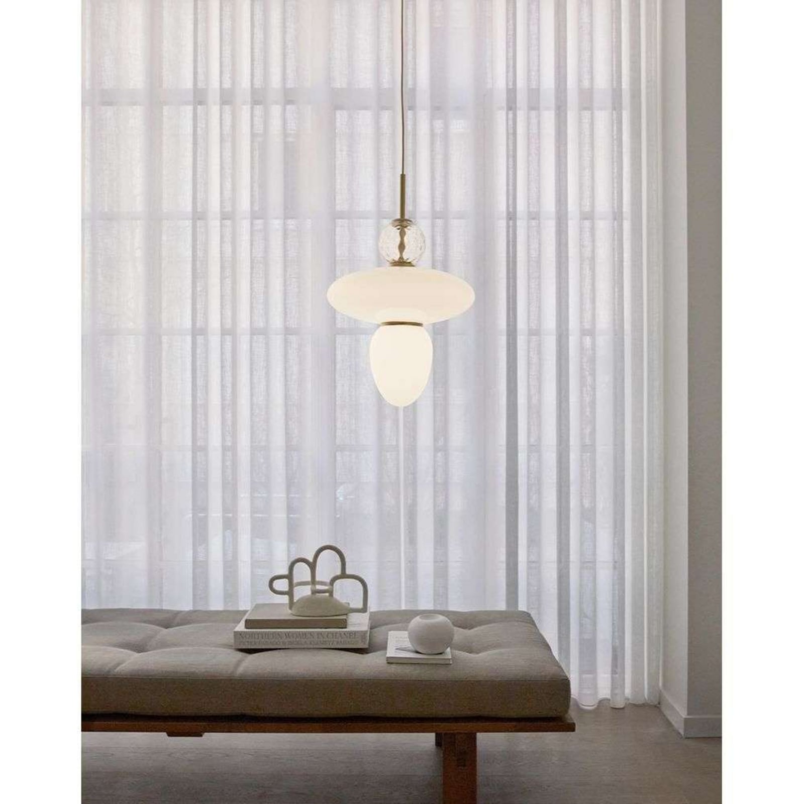 Nuura висяща лампа Rizzatto 43, сребро/опал, Ø 40 cm Nuura висяща лампа Rizzatto 43, сребро/опал, Ø 40 cm