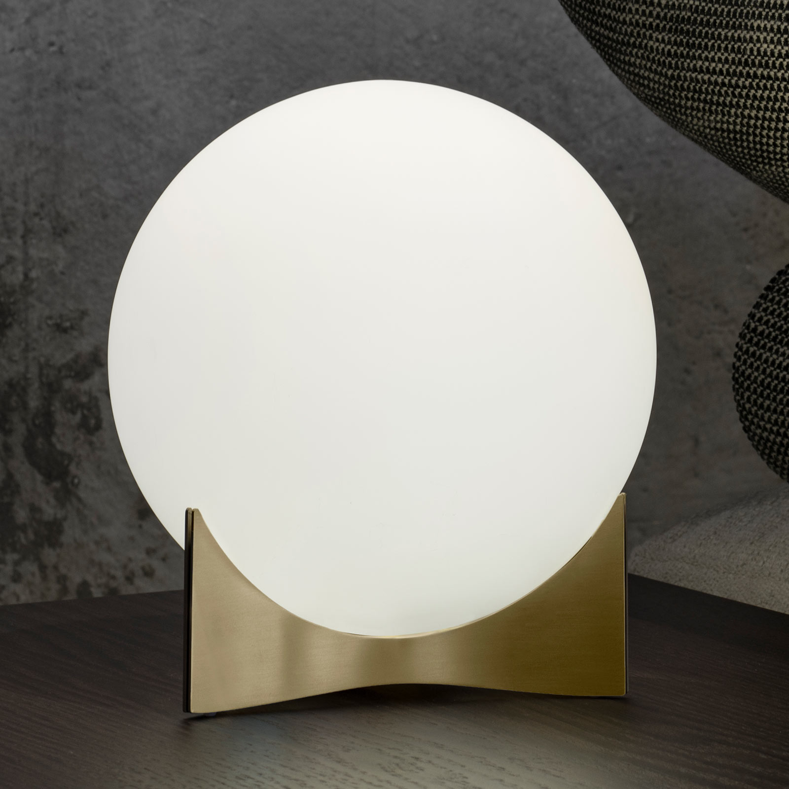 Terzani lámpara de mesa Oscar, vidrio, latón, Ø 20 cm