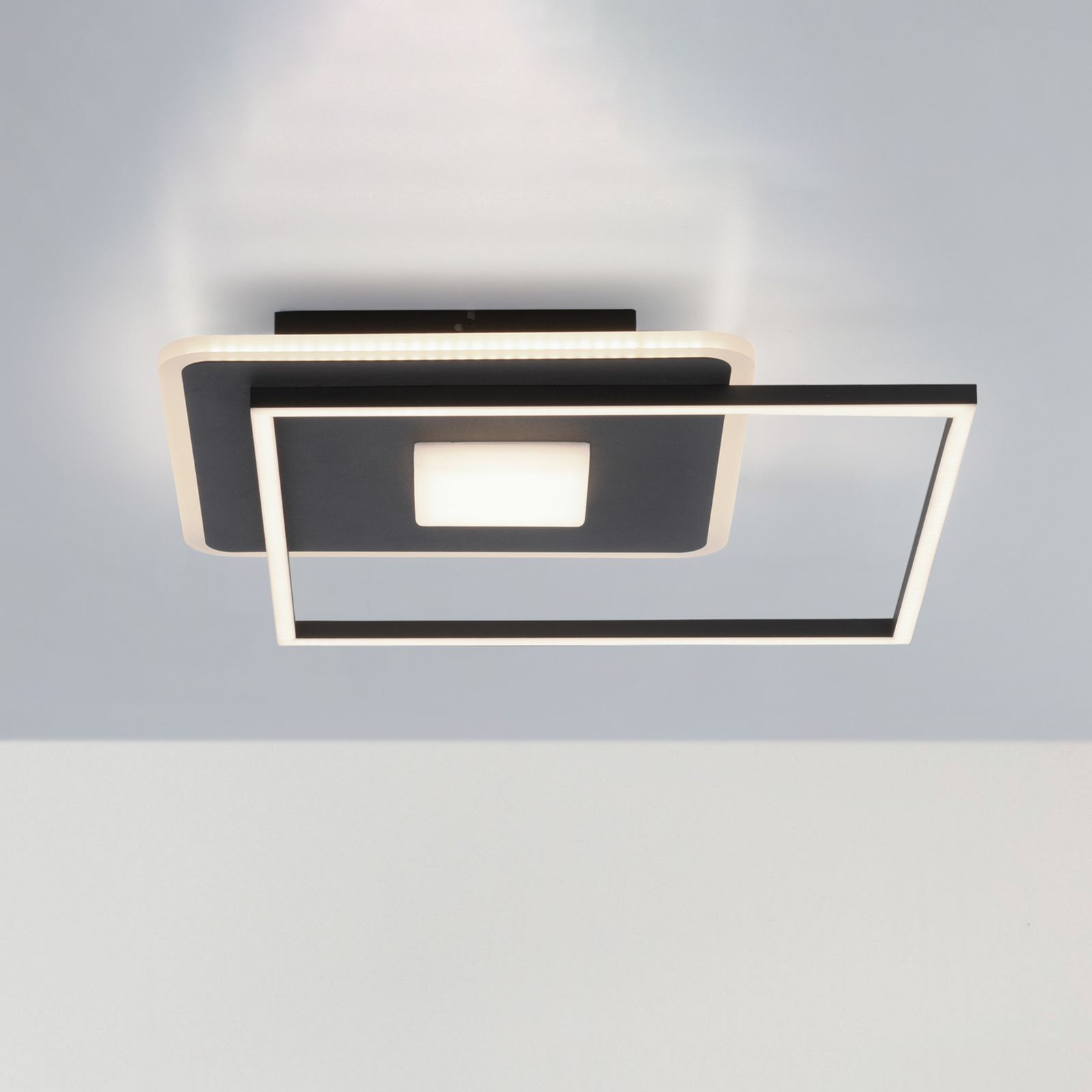 Domino LED-kattovalaisin Switchmo-himmennyksellä varustettuna