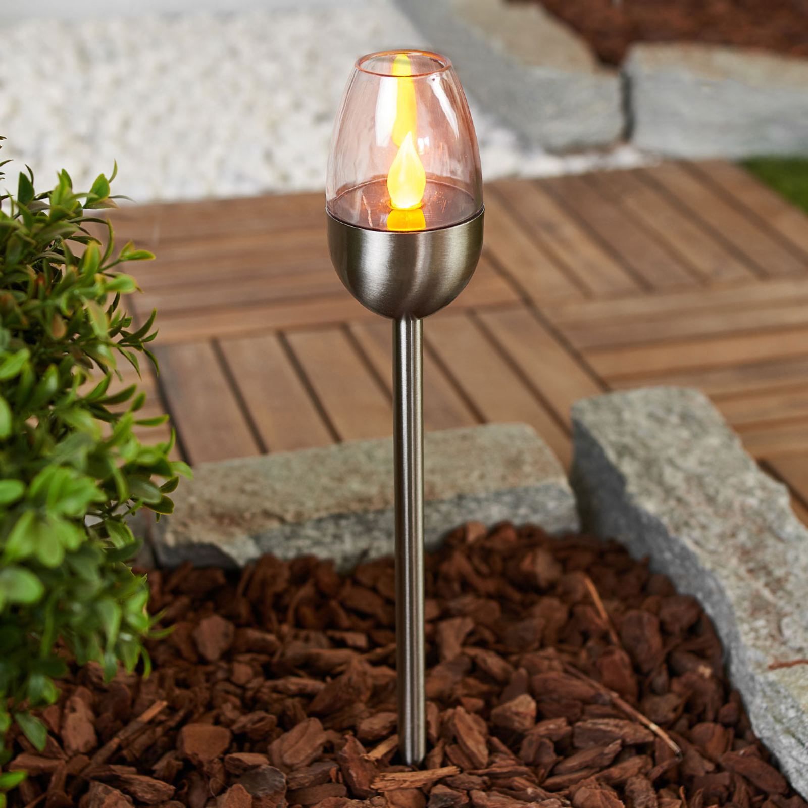 Three Lugin stainless steel LED solar lamps