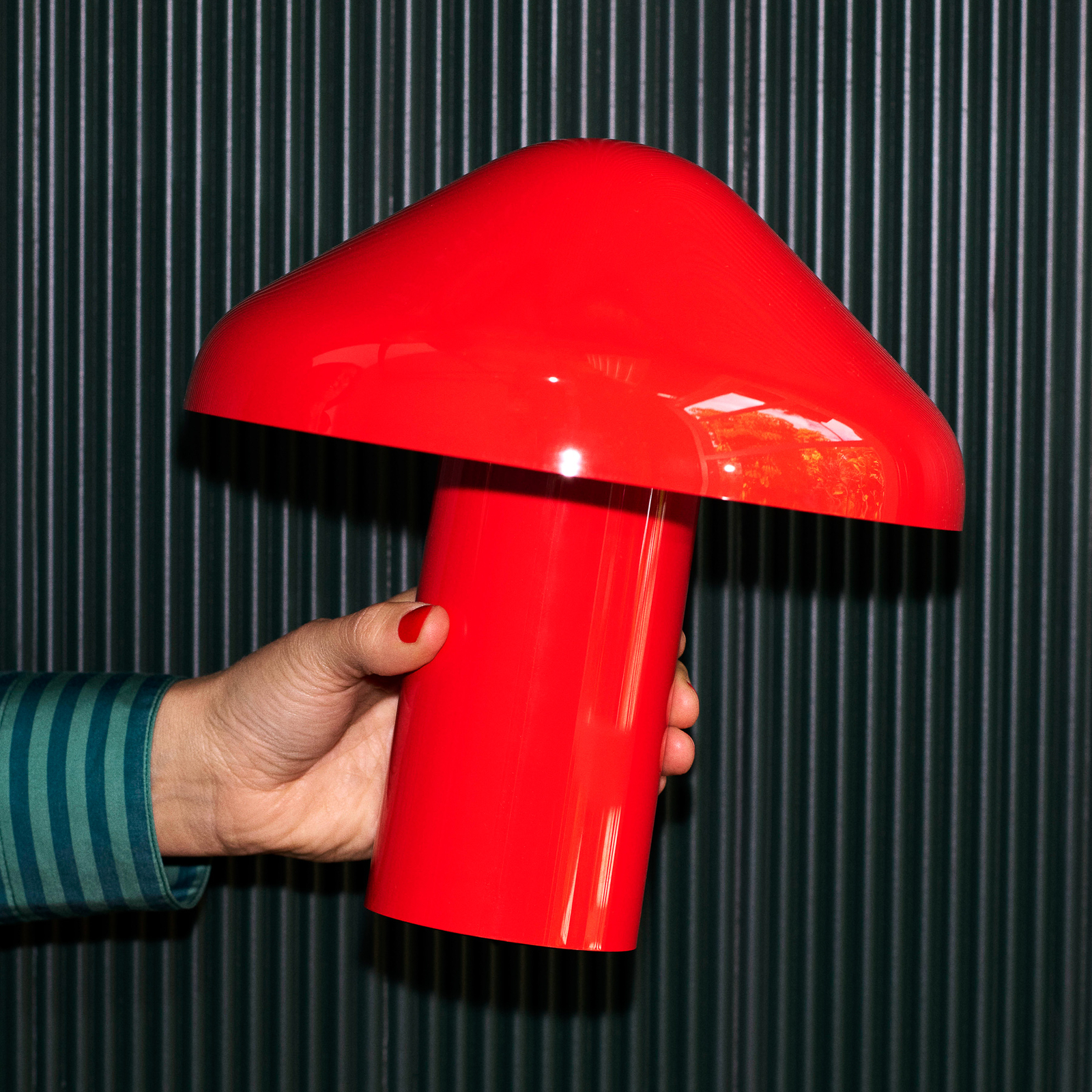 HAY Pao Portable LED-bordlampe med batteri rød