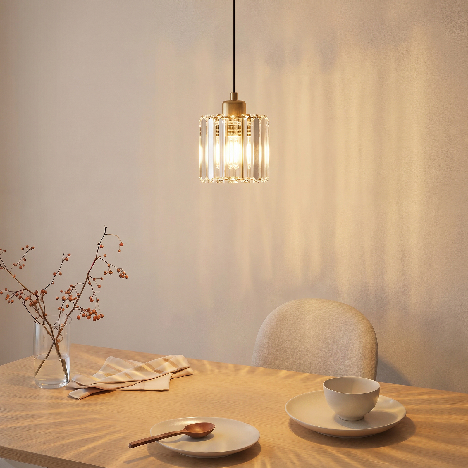 Yakops pendant light, gold-coloured, Ø 13 cm, glass/metal, E27 Yakops pendant light, gold-coloured, Ø 13 cm, glass/metal, E27