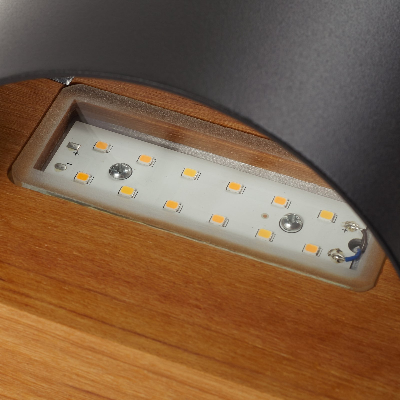 Lindby Candeeiro de parede exterior LED Lenore, preto, metal, 13,5cm
