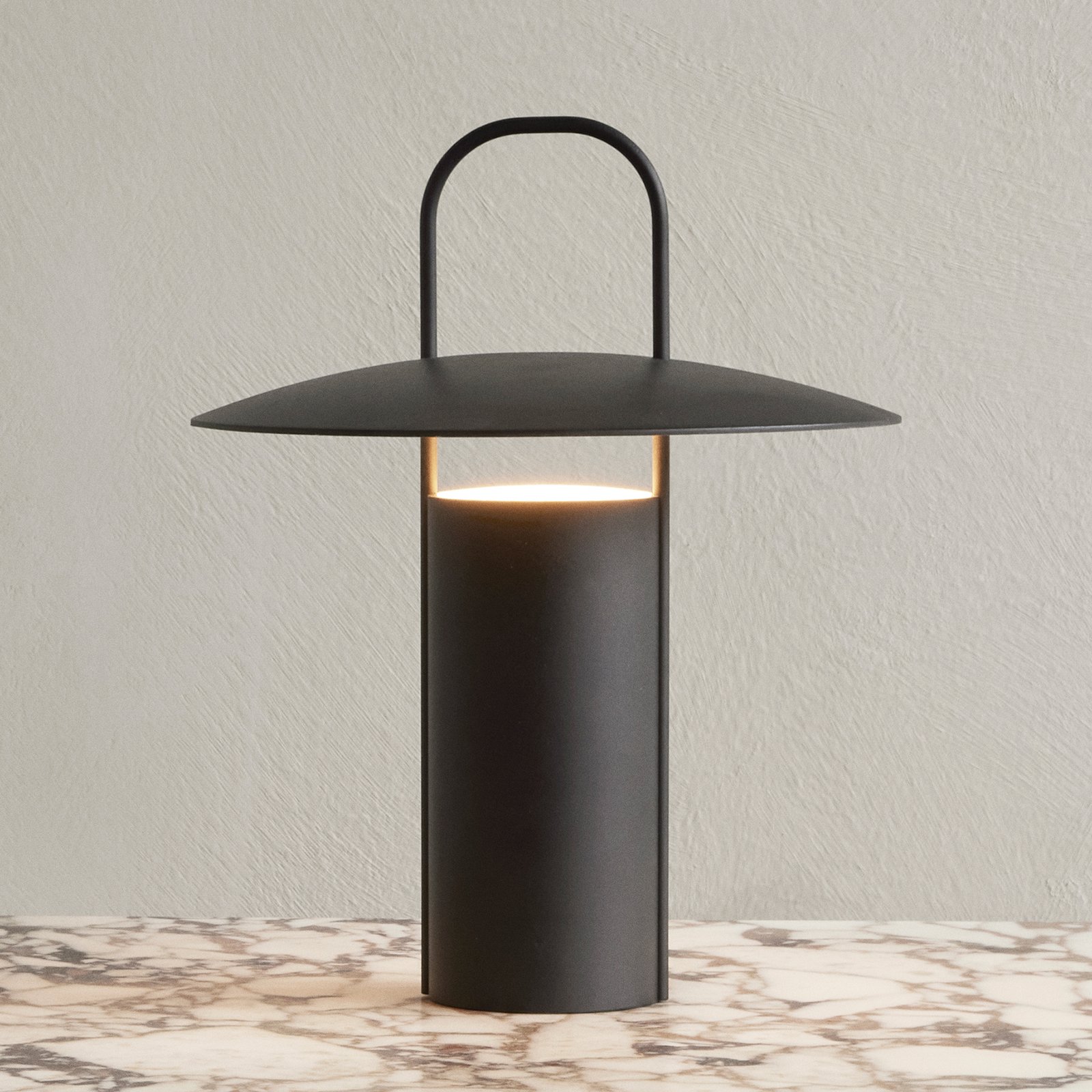 Audo Ray LED table lamp, portable, black