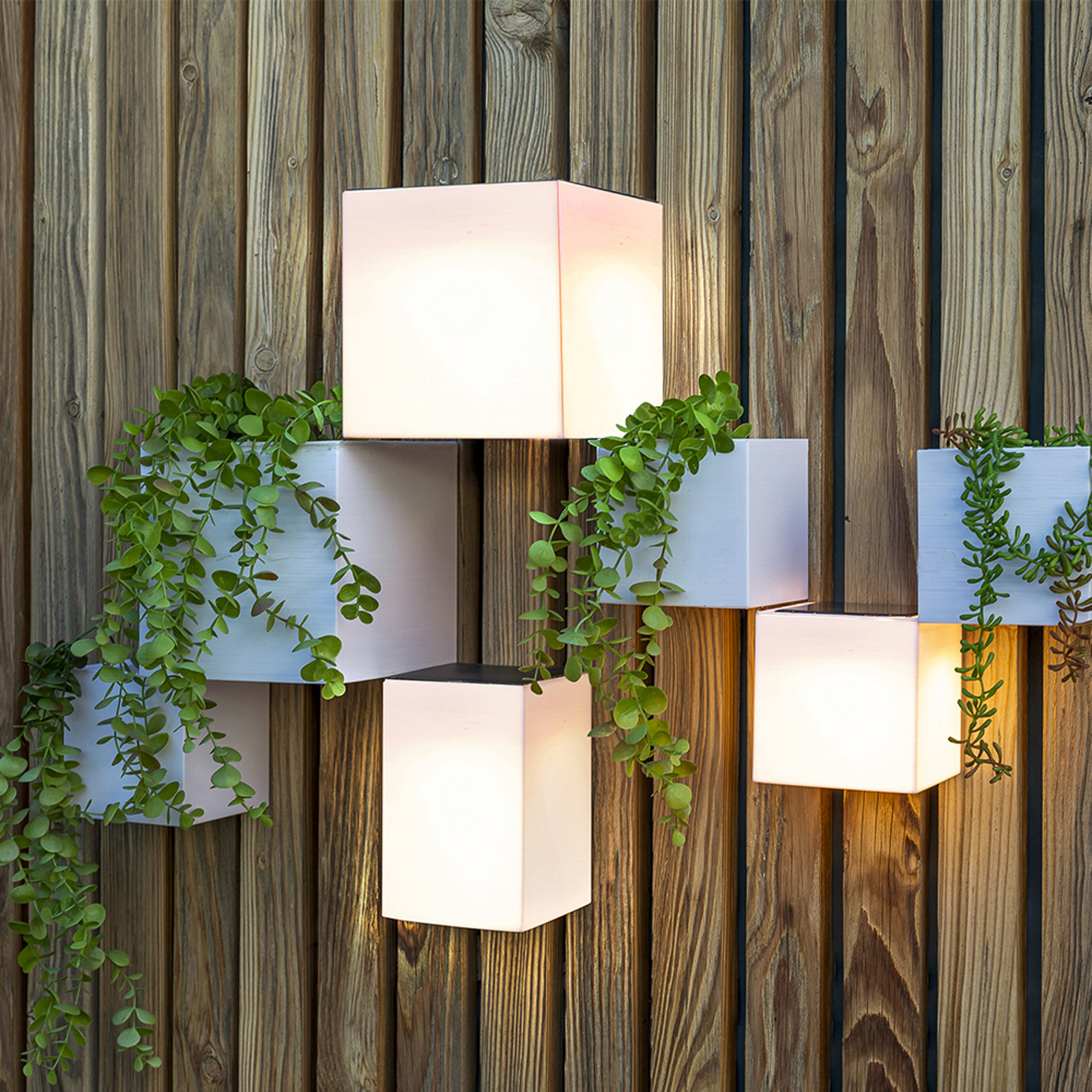 Newgarden Wally LED-Solarwandlampe, Pflanzeinsatz
