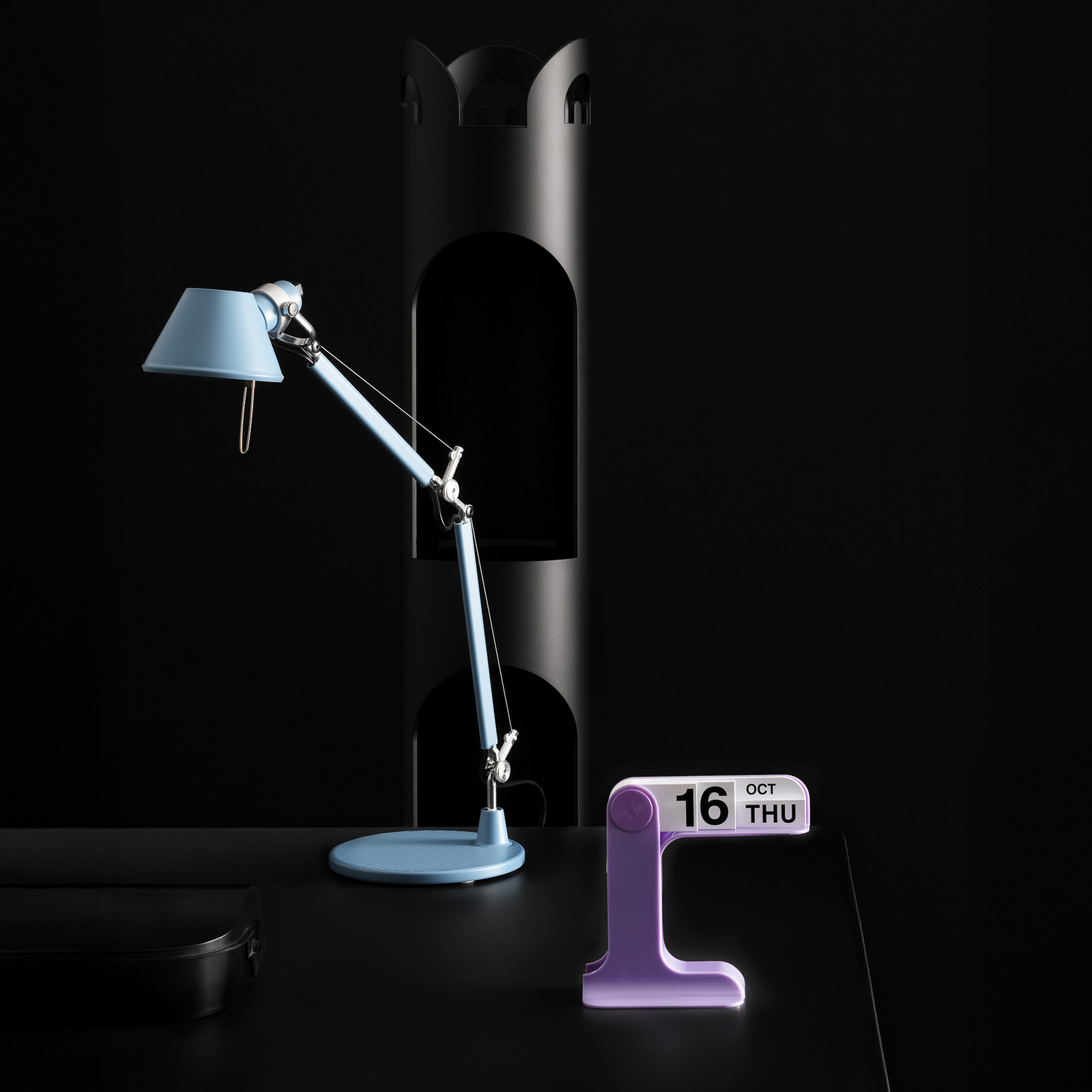 Stolová lampa Artemide Tolomeo Micro, svetlo modrá