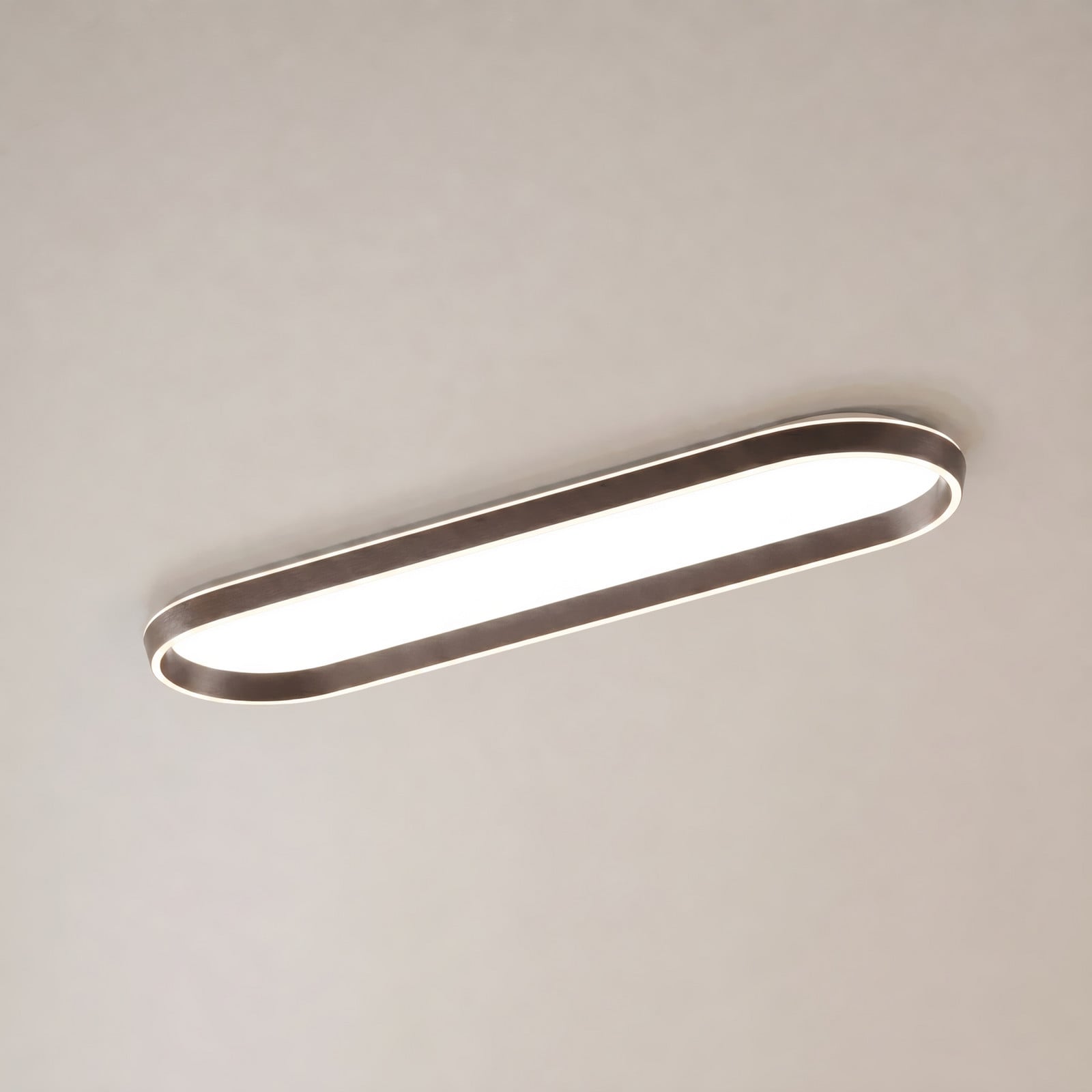 Rylan LED-taklampa, brun, 112 cm, CCT-dimbar &ndash; Lucande - Vardagsrum - Modern - Metall - Vinklad