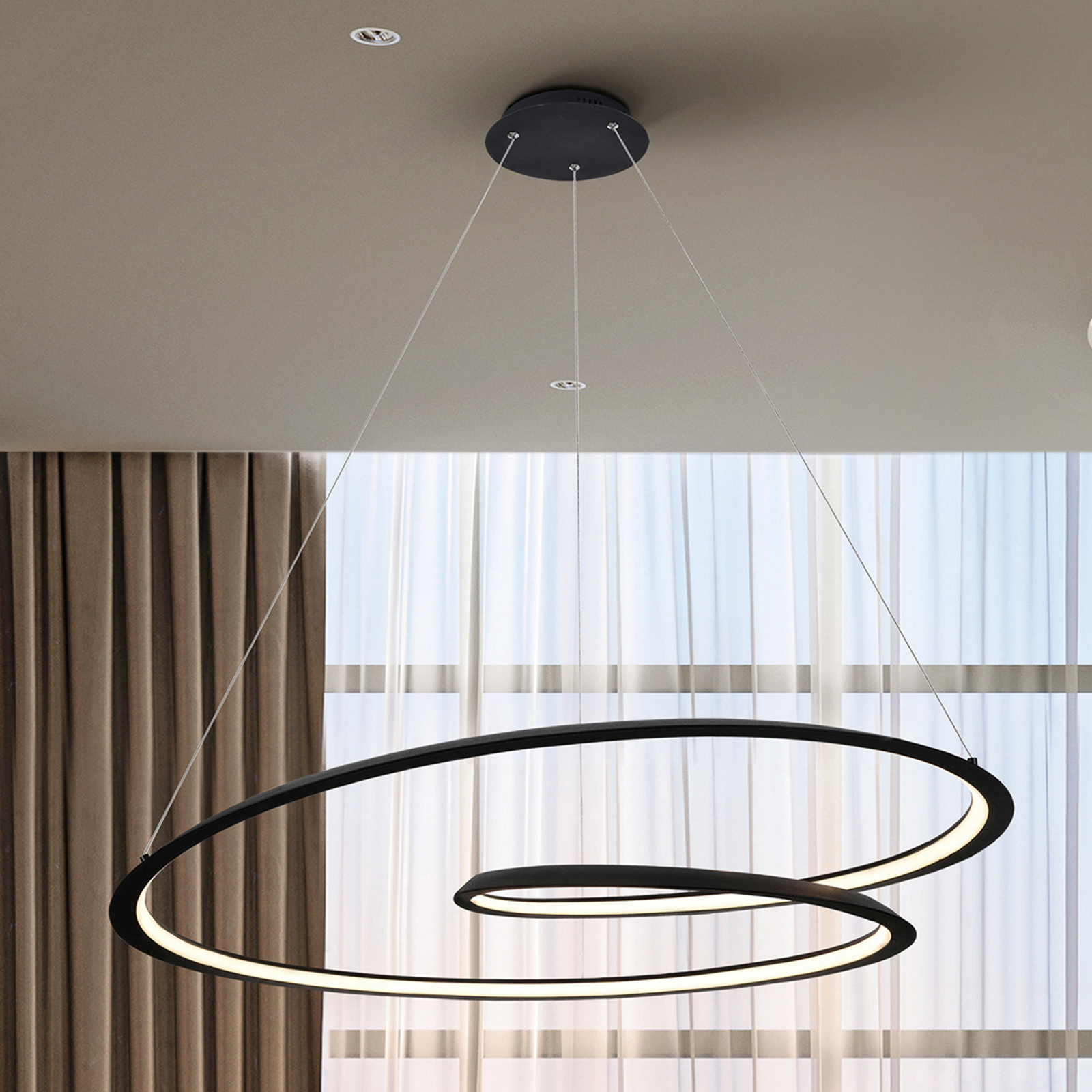 Looping LED pendant light, black. Metal, aluminium. Ø 97 cm