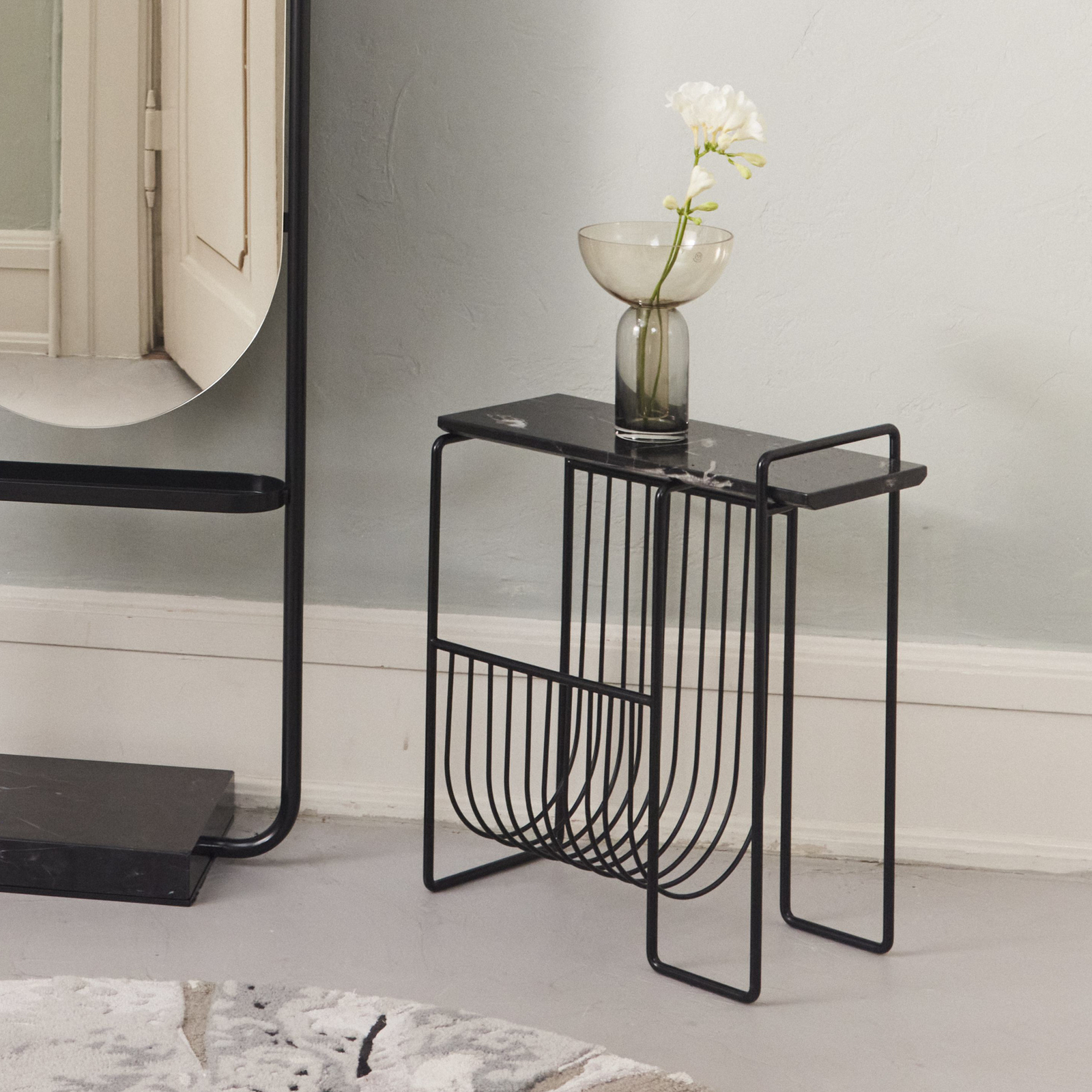 AYTM Sino magazine rack, side table, black