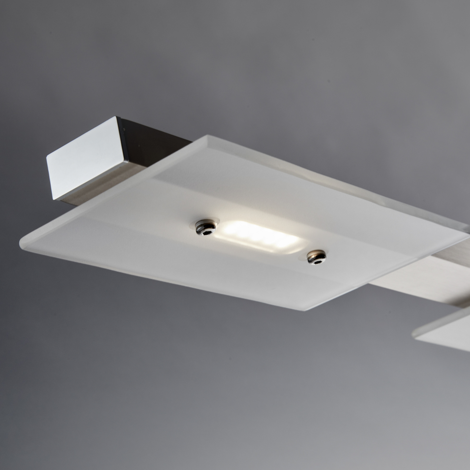 LED-висяща лампа Dina, 4-светлинна, никел, регулируема по височина, 3000 K LED-висяща лампа Dina, 4-светлинна, никел, регулируема по височина, 3000 K