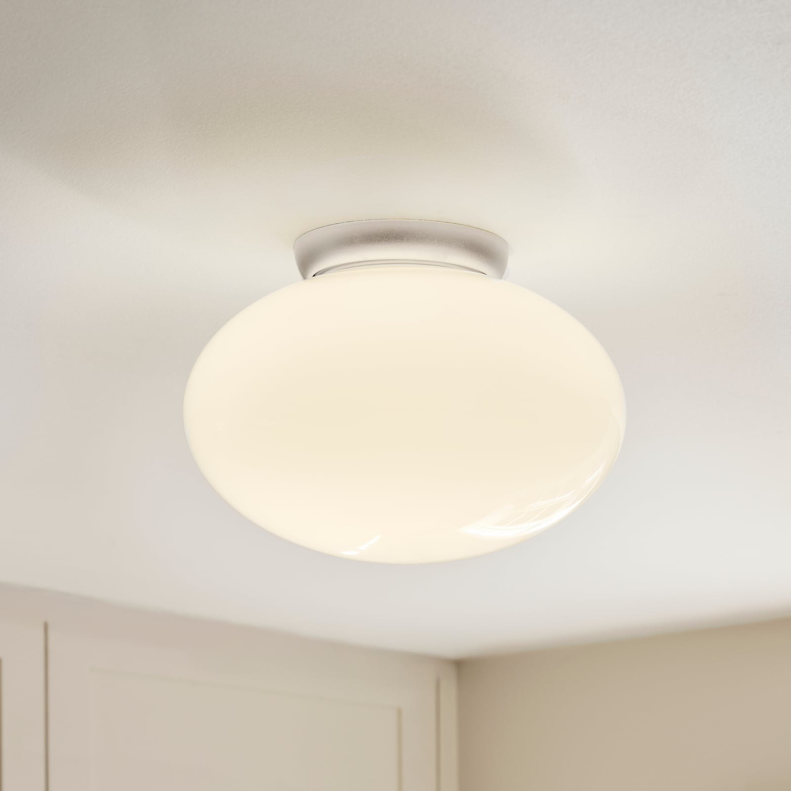 Nuura wall/ceiling lamp Rizzatto 301, silver/opal, Ø 30 cm