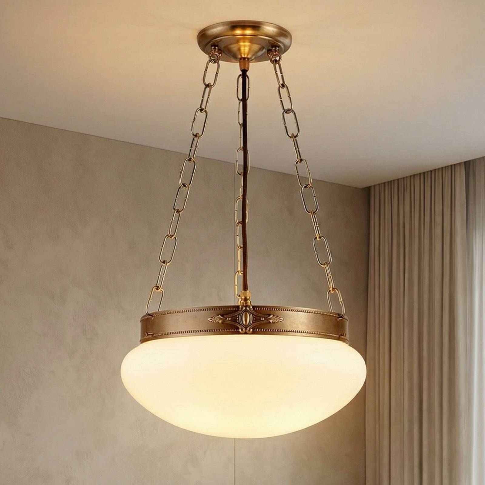 Berliner Messinglampen Suspension Verne à l'apparence classique