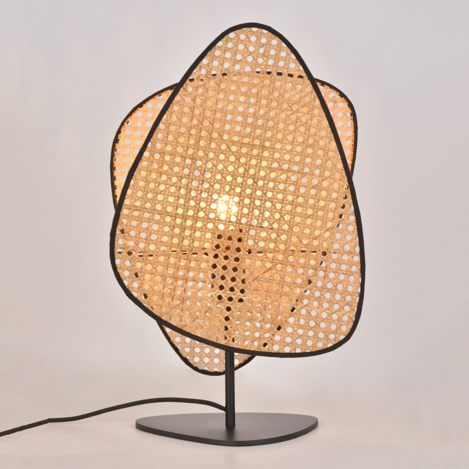 Tischleuchte Screen, natur, Rattan, 51 cm hoch - MARKET SET Tischleuchte Screen, natur, Rattan, 51 cm hoch - MARKET SET