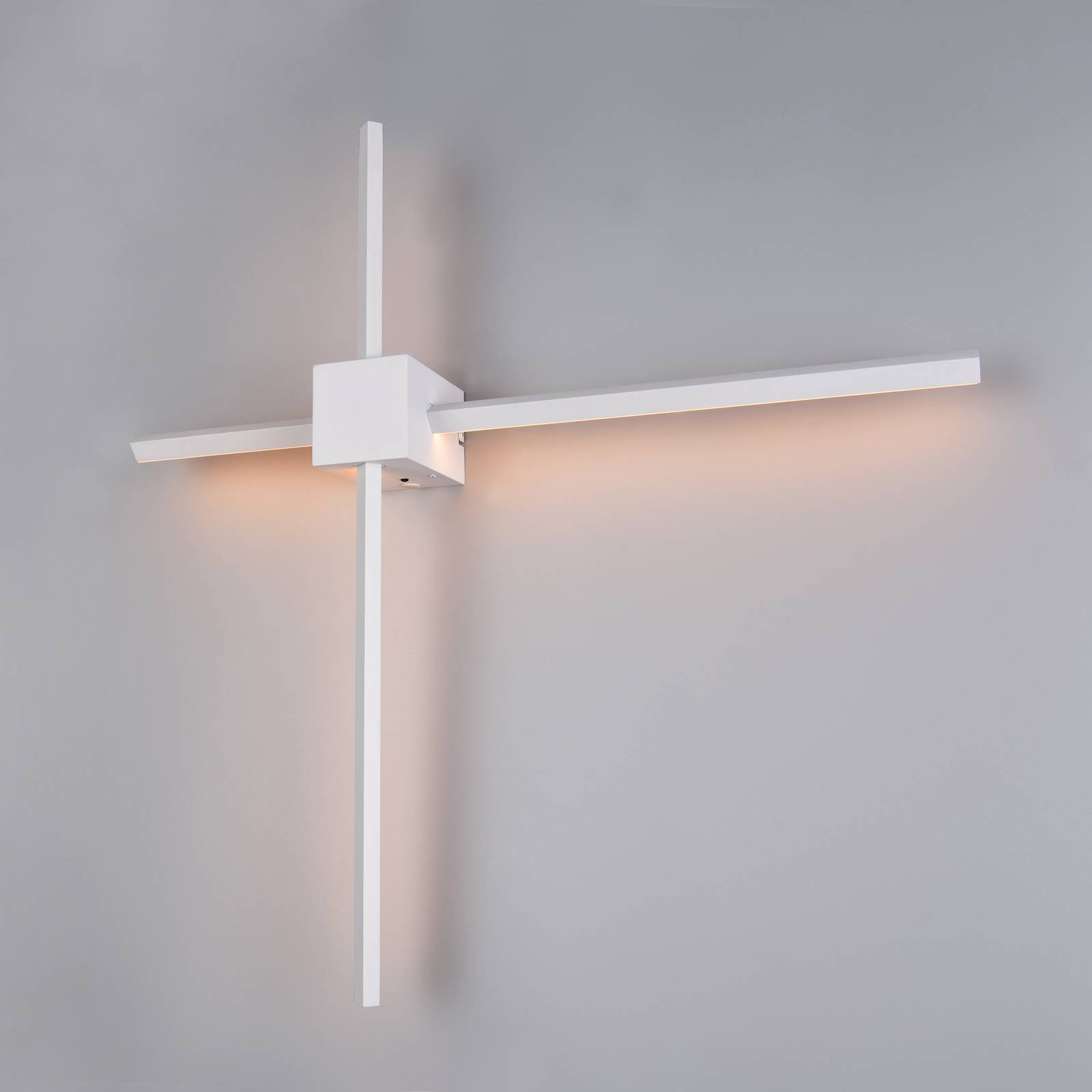 Trio Lighting Applique murale LED Cassino, blanc mat, largeur 67 cm, métal