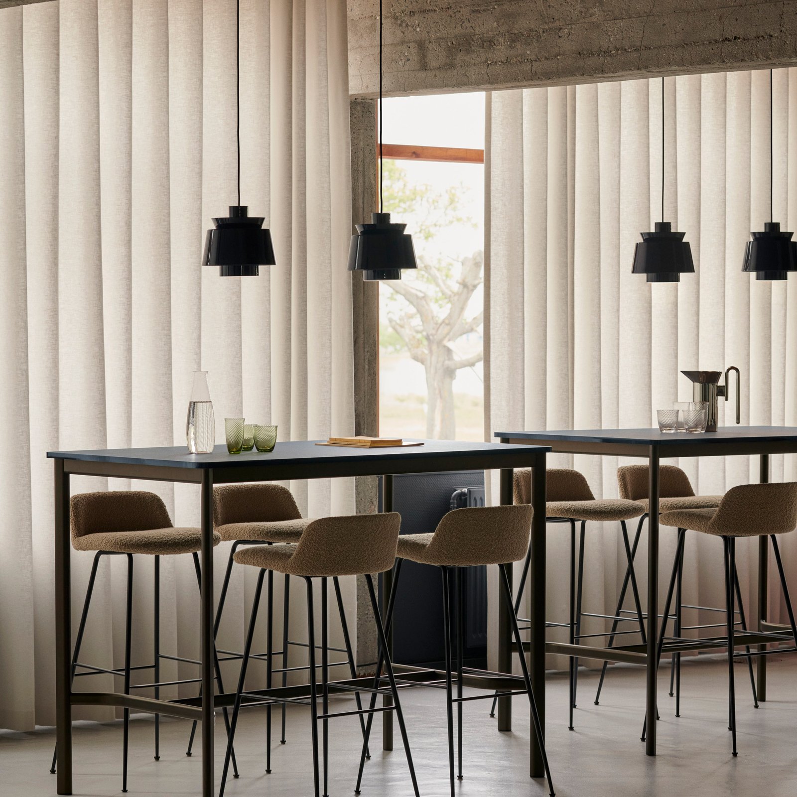 Lámpara colgante Utzon JU1 azul acero - &Tradition