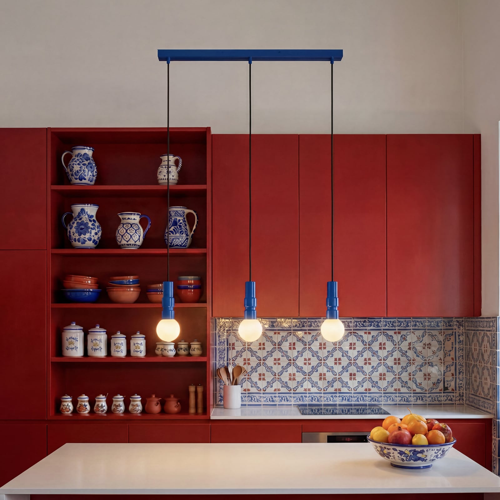 Lampă suspendată OSRAM Decor Bolty, albastră, lungime 66 cm, cu 3 becuri