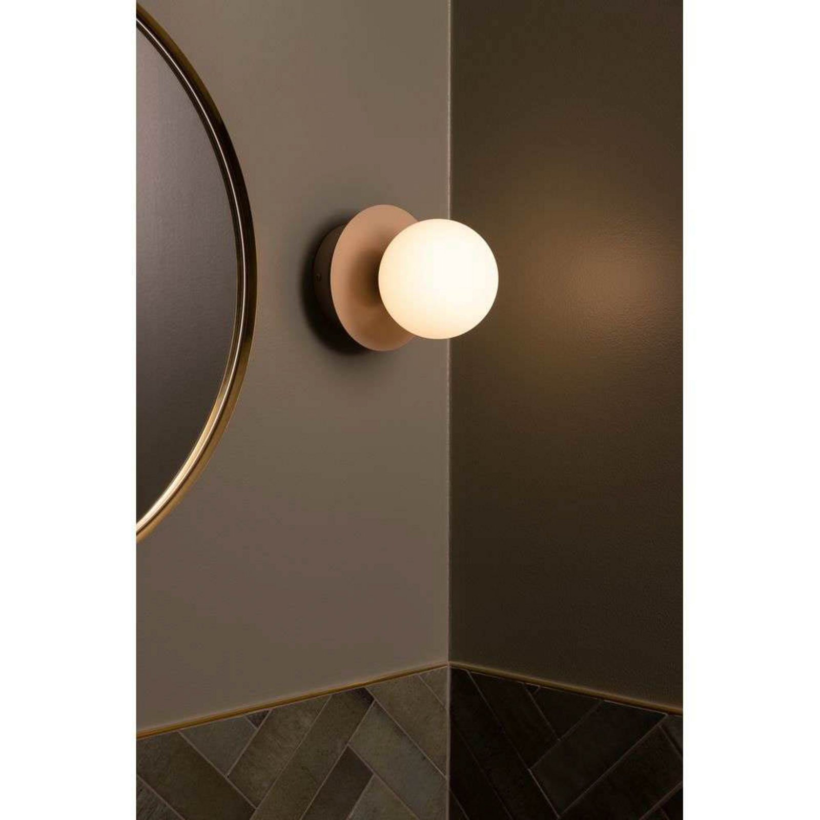 Candeeiro de teto Art Déco da Globen Lighting, IP44, castanho/branco Candeeiro de teto Art Déco da Globen Lighting, IP44, castanho/branco