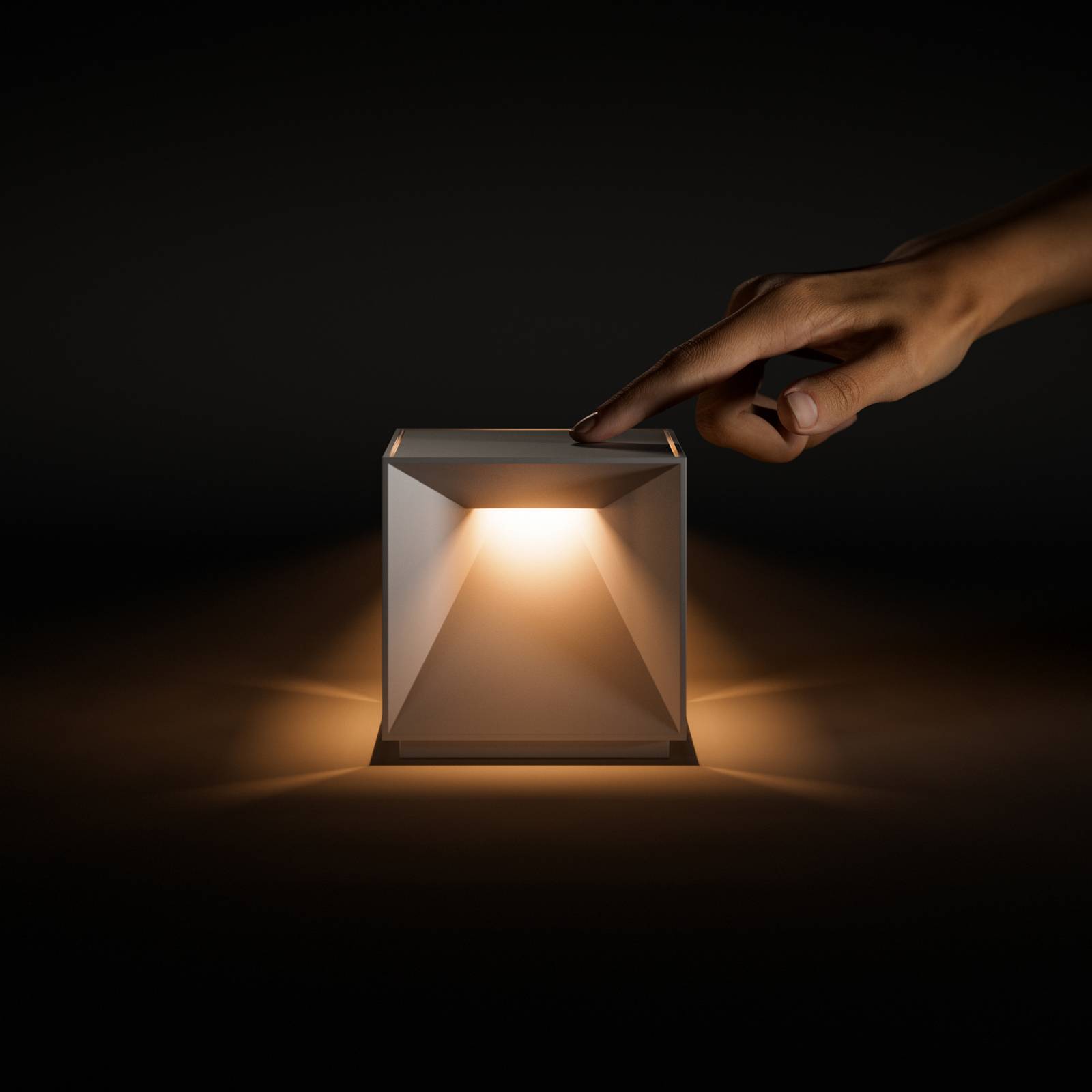 Sigor Nutalis LED-uppladdningsbar bordslampa dune beige