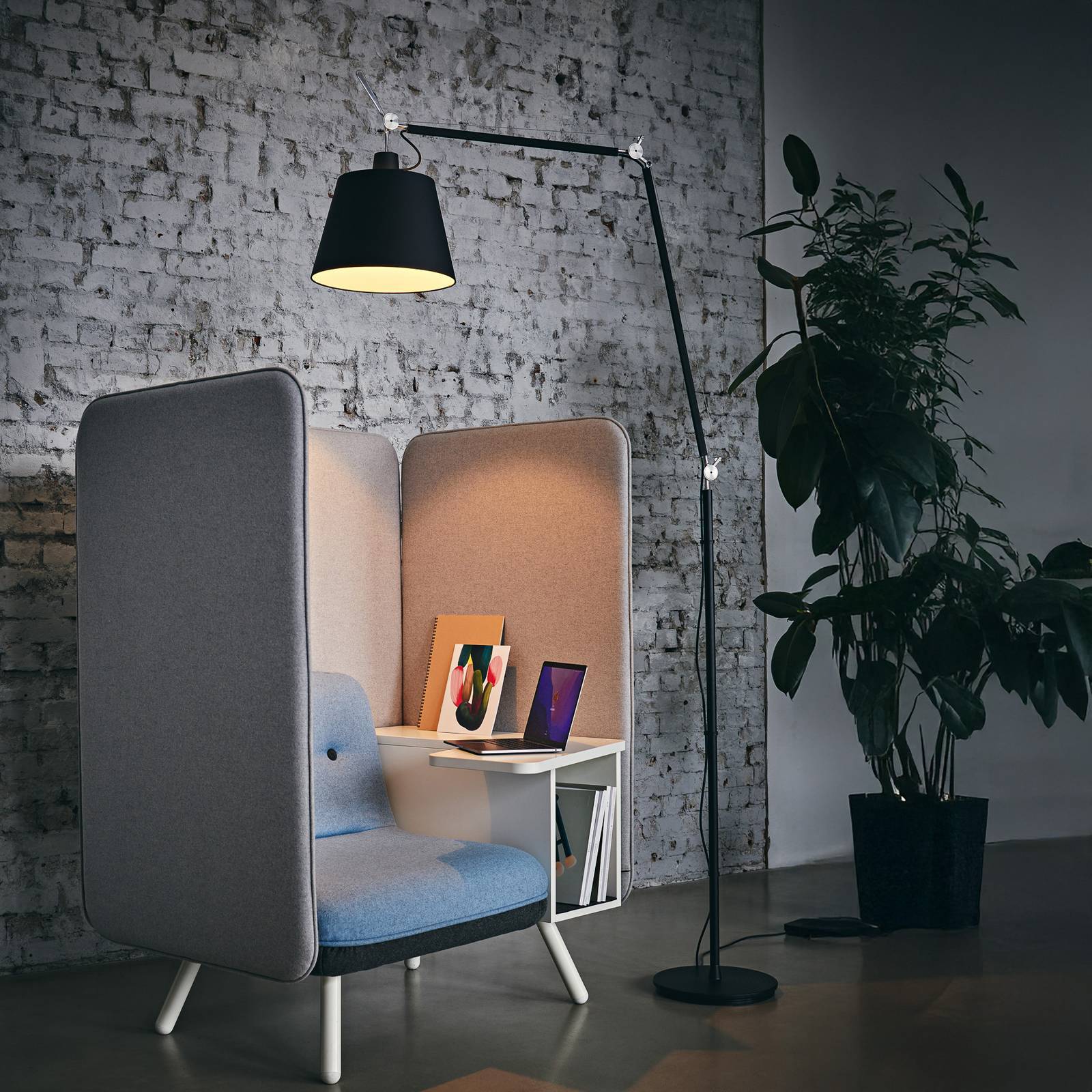 Artemide Tolomeo Mega Floor Korpus, à intensité variable, noir