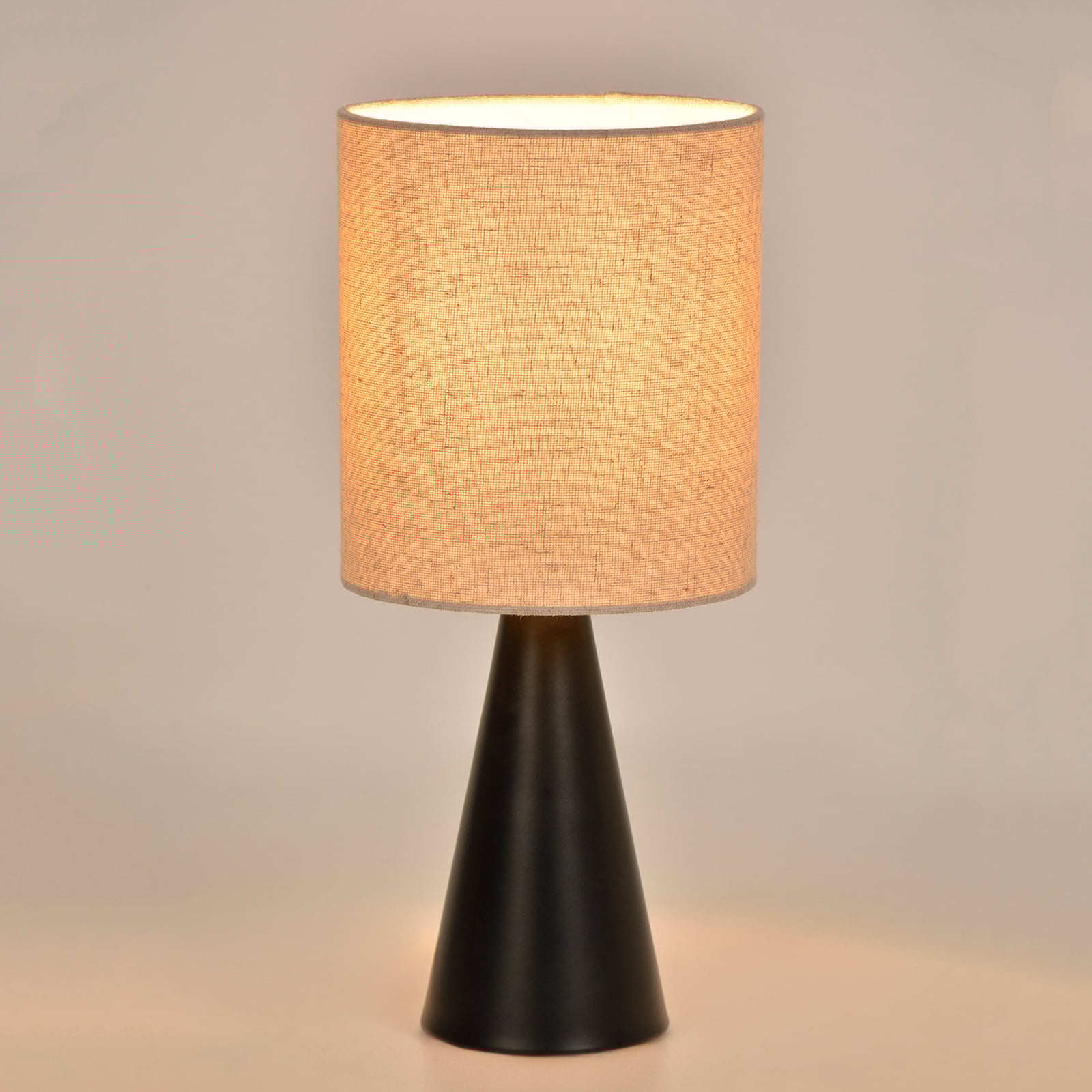 Bordlampe Sally, matt svart/beige, høyde 33 cm, metall/stoff Bordlampe Sally, matt svart/beige, høyde 33 cm, metall/stoff