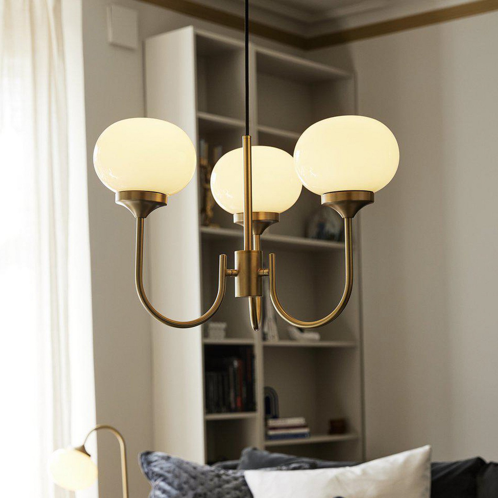 PR Home Candelabru Elsy cremă din sticlă colorată cu alamă 3 becuri - Camera de zi / sufragerie - alamă alb crem