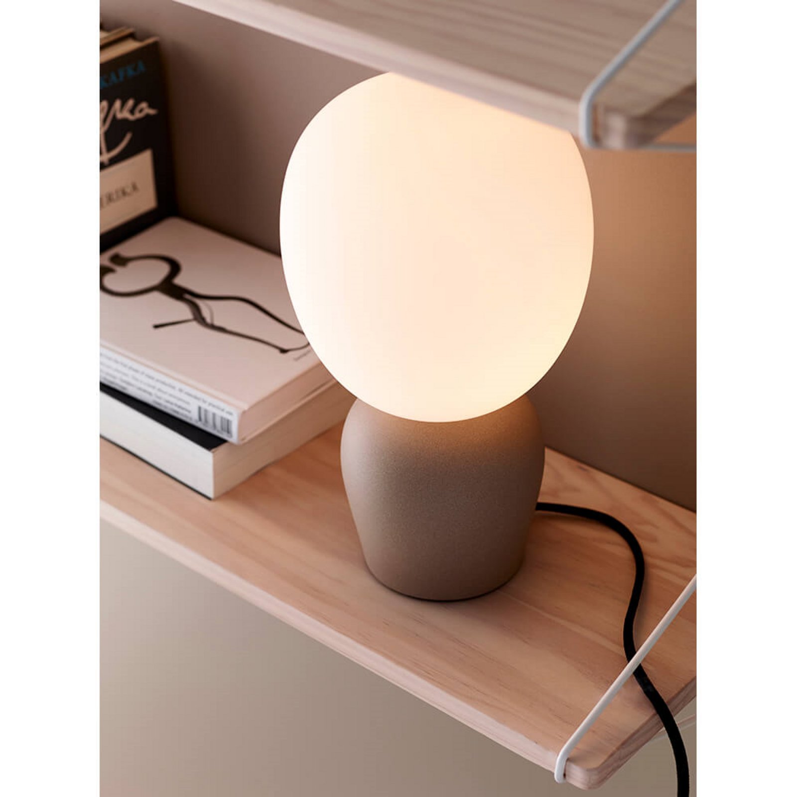 Buddy Stolna lampa Sandstruktur/Opal - Belid